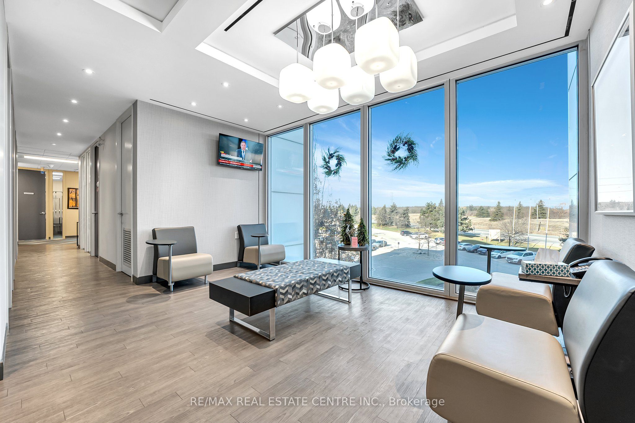 #36 - 1100 Burloak Drive Property Photo 7