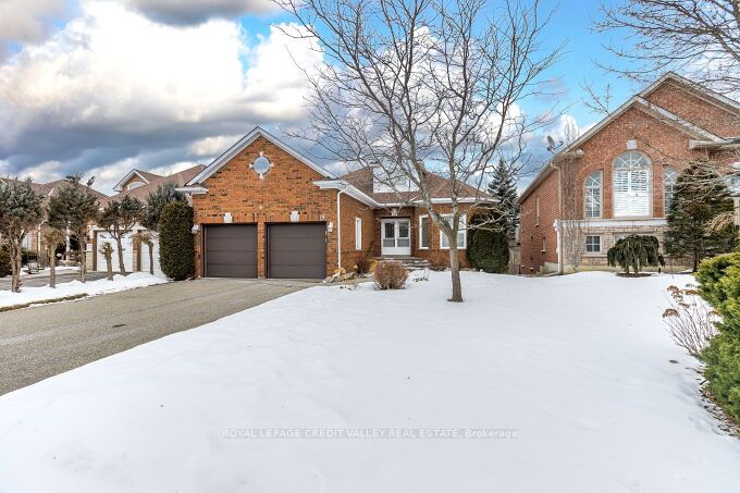 15 Kirkwood Crescent Property Photo 1