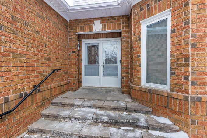 15 Kirkwood Crescent Property Photo 5