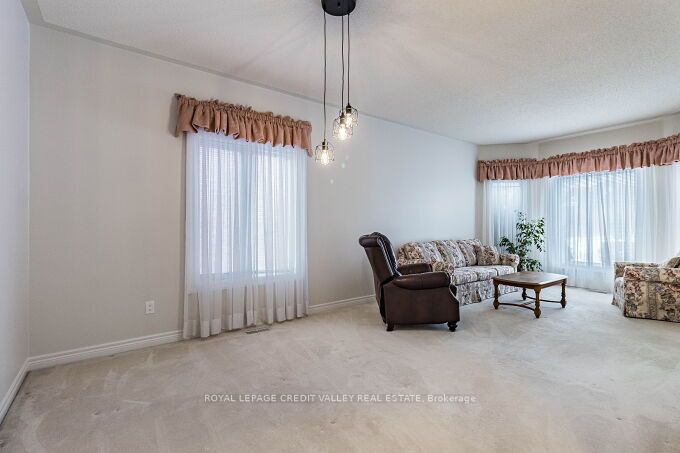 15 Kirkwood Crescent Property Photo 9