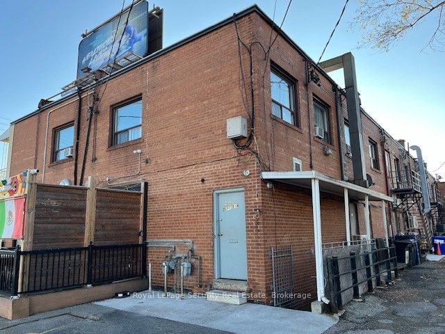 2896 Dufferin Street Property Photo 3