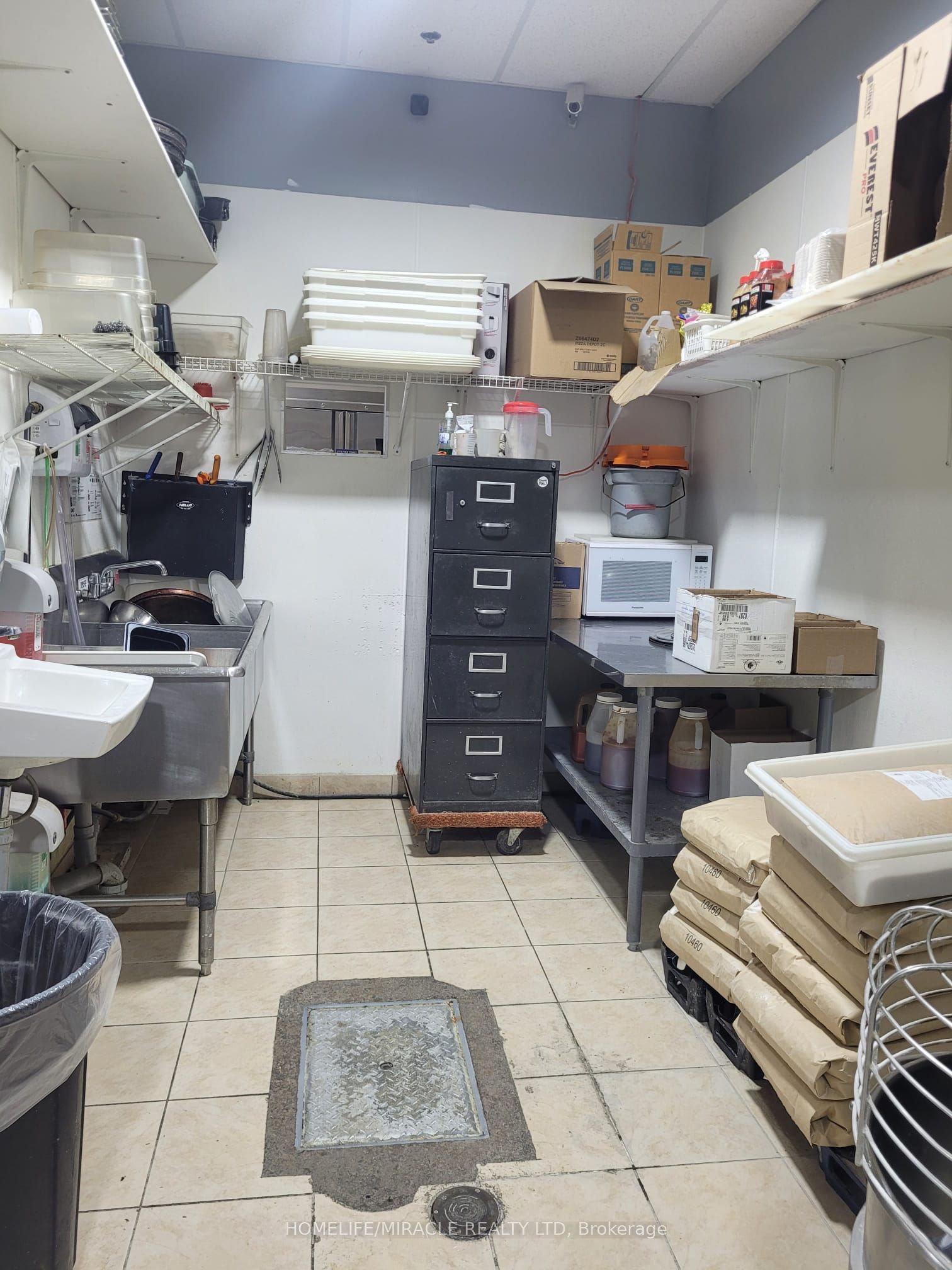 #106 - 6120 Finch Avenue Property Photo 6