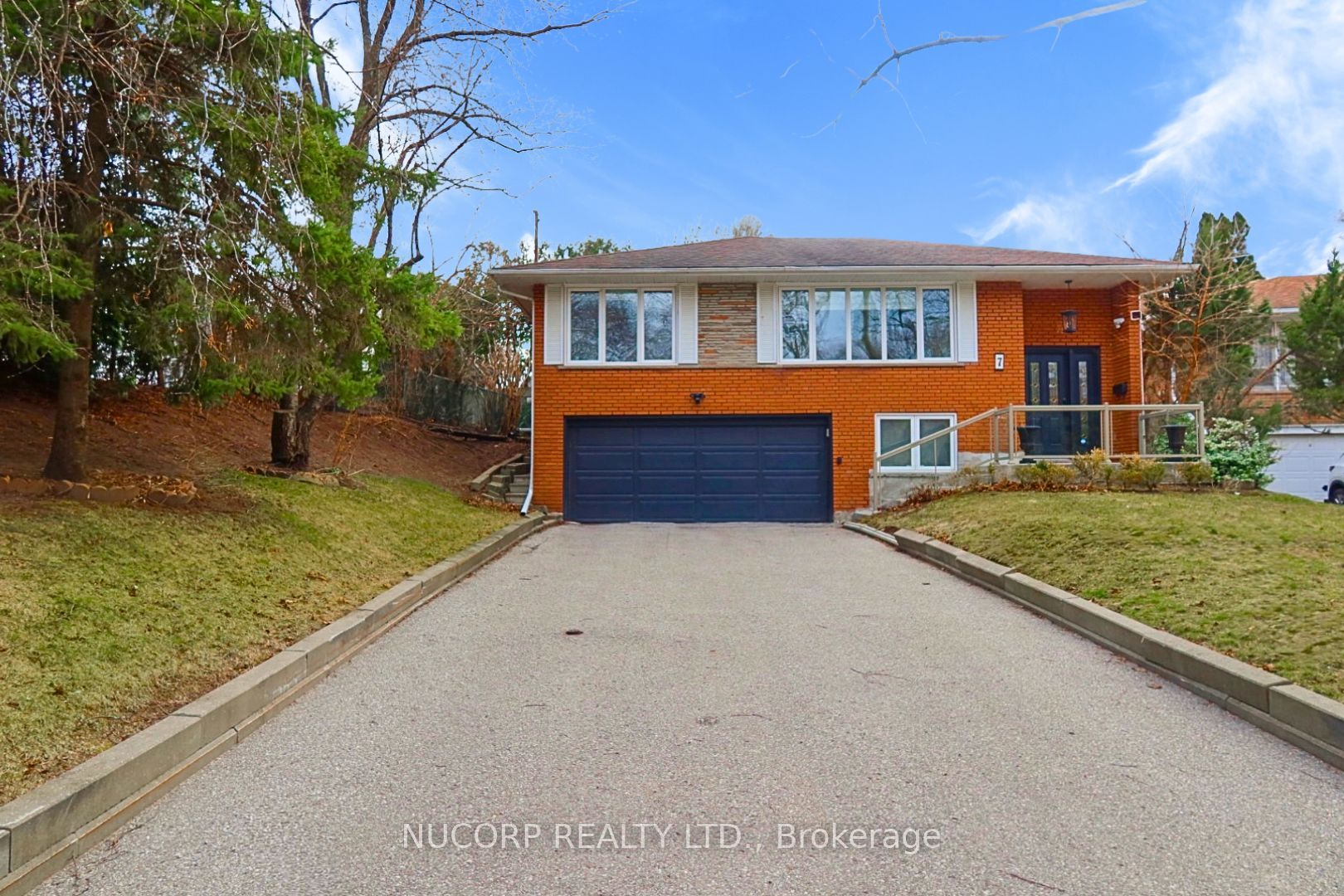7 Bayshill Drive Property Photo 1