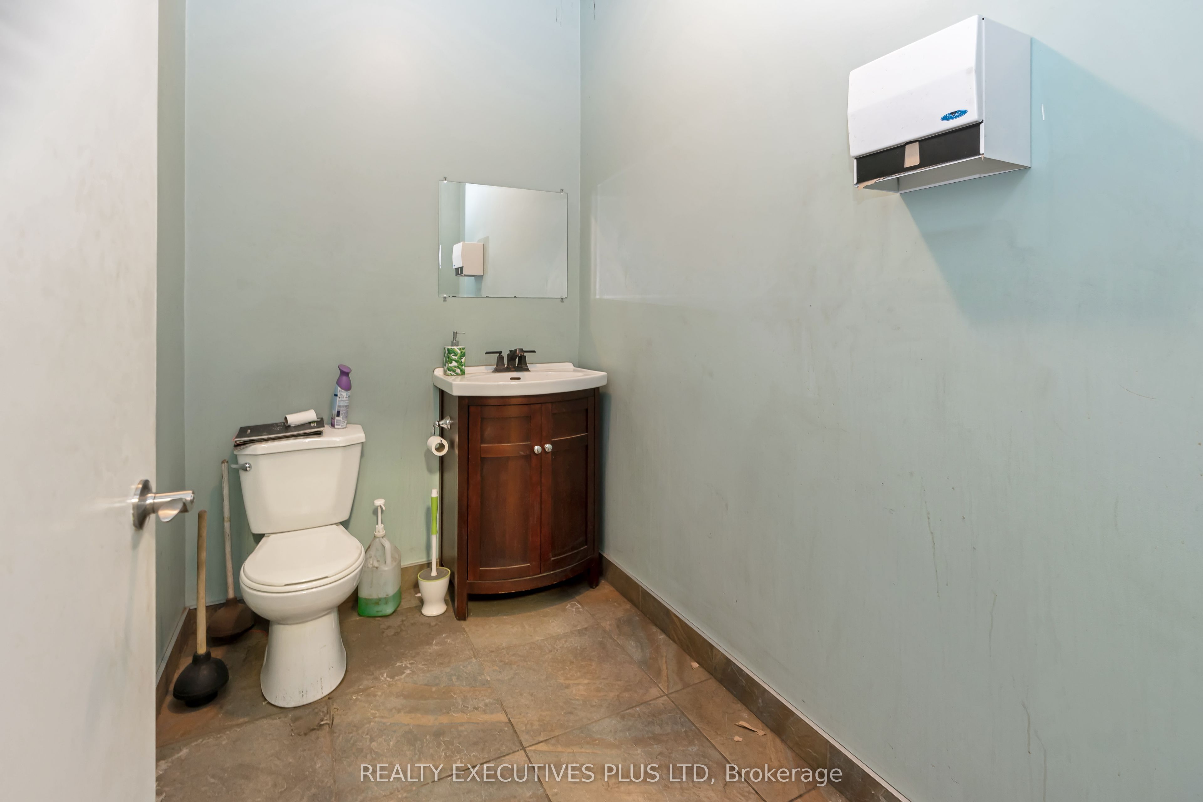 ##5 Property Photo 8
