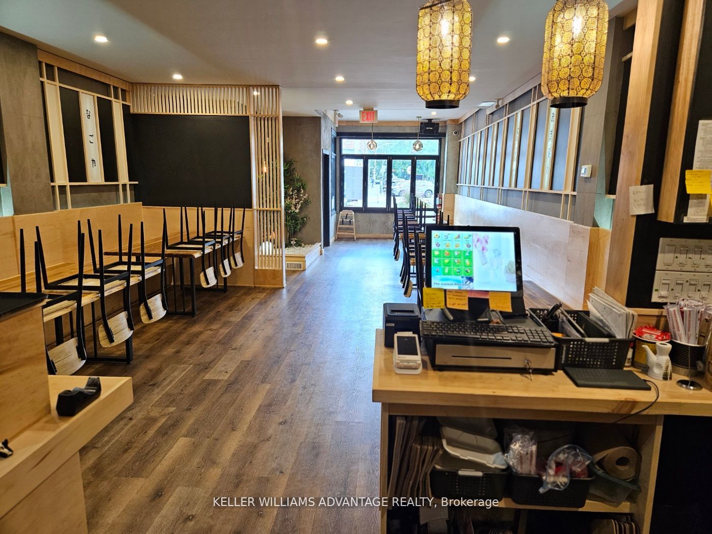 #main - 3073 Bloor Street Property Photo 4