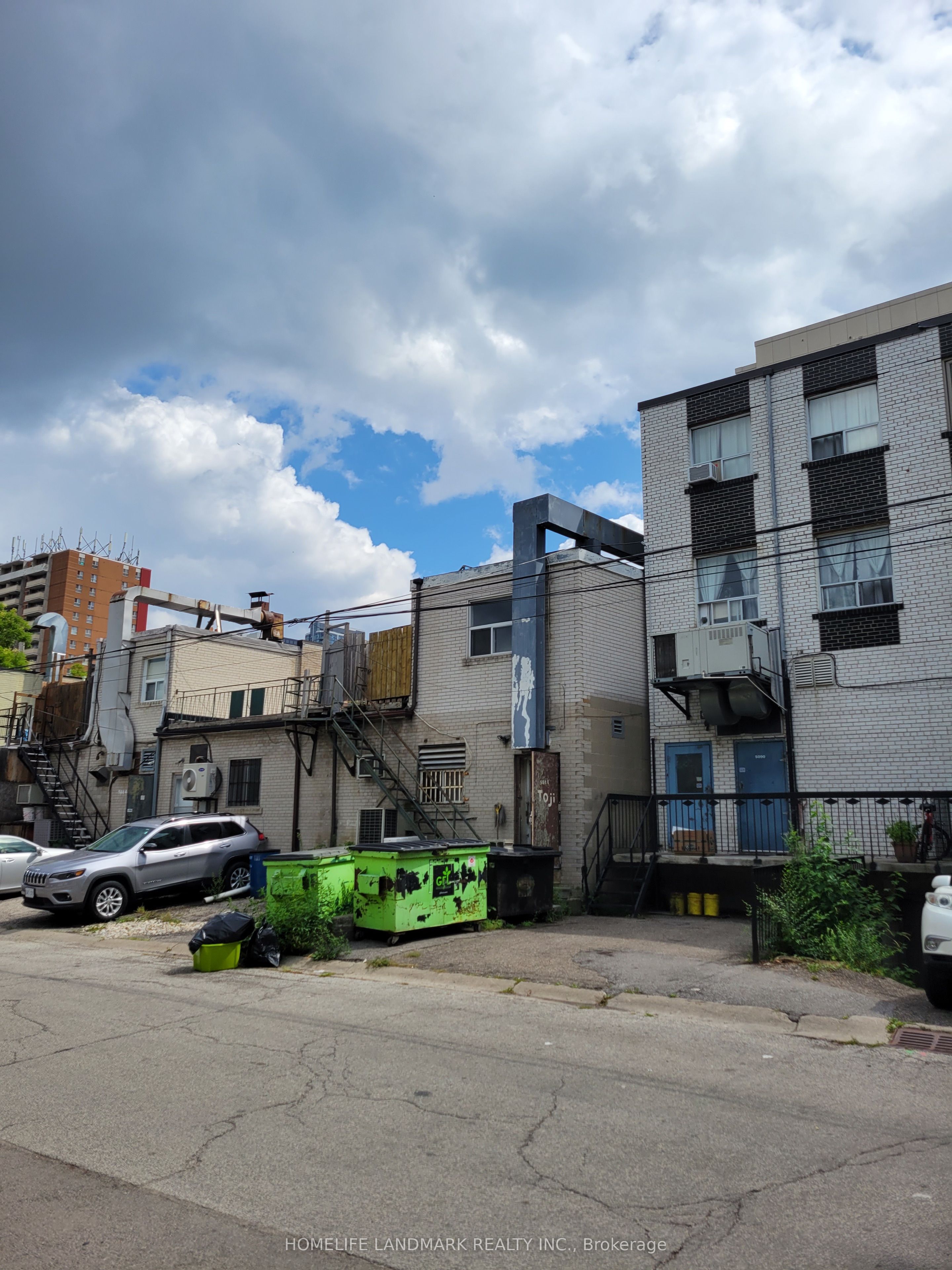 5088 Dundas Street Property Photo 6