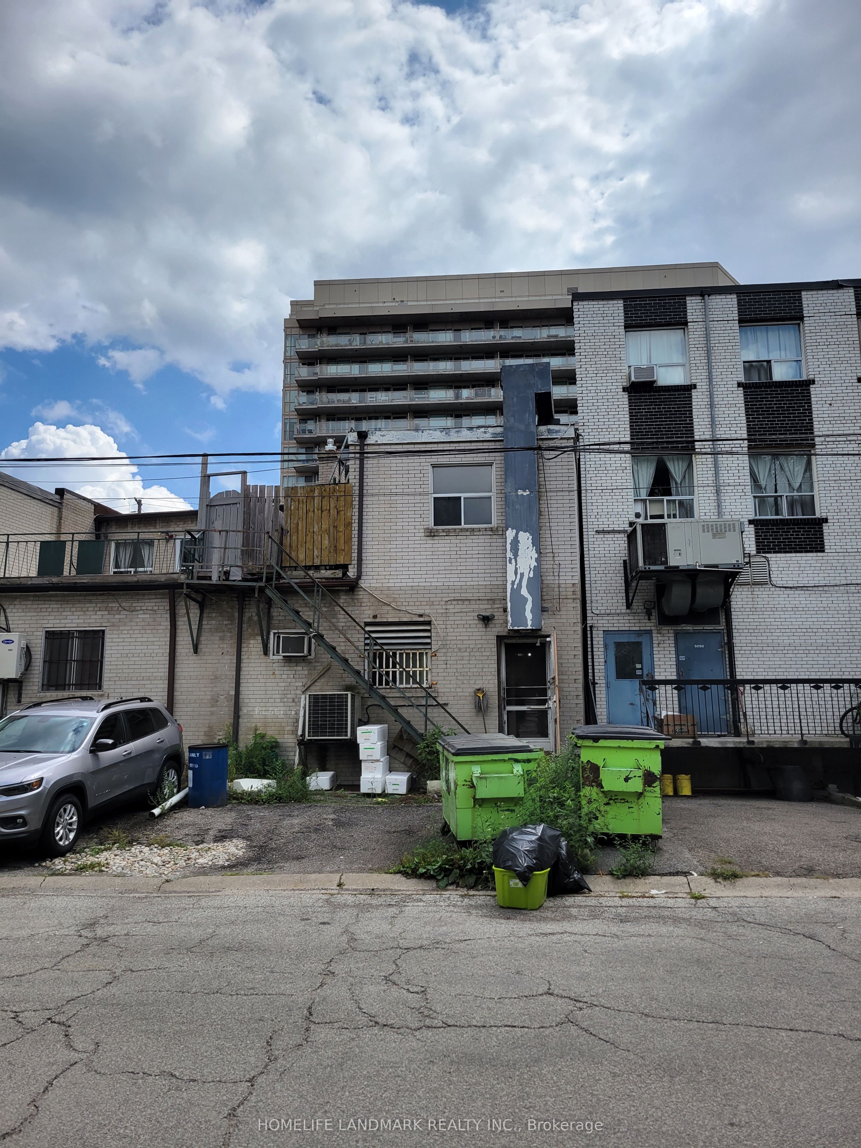 5088 Dundas Street Property Photo 7