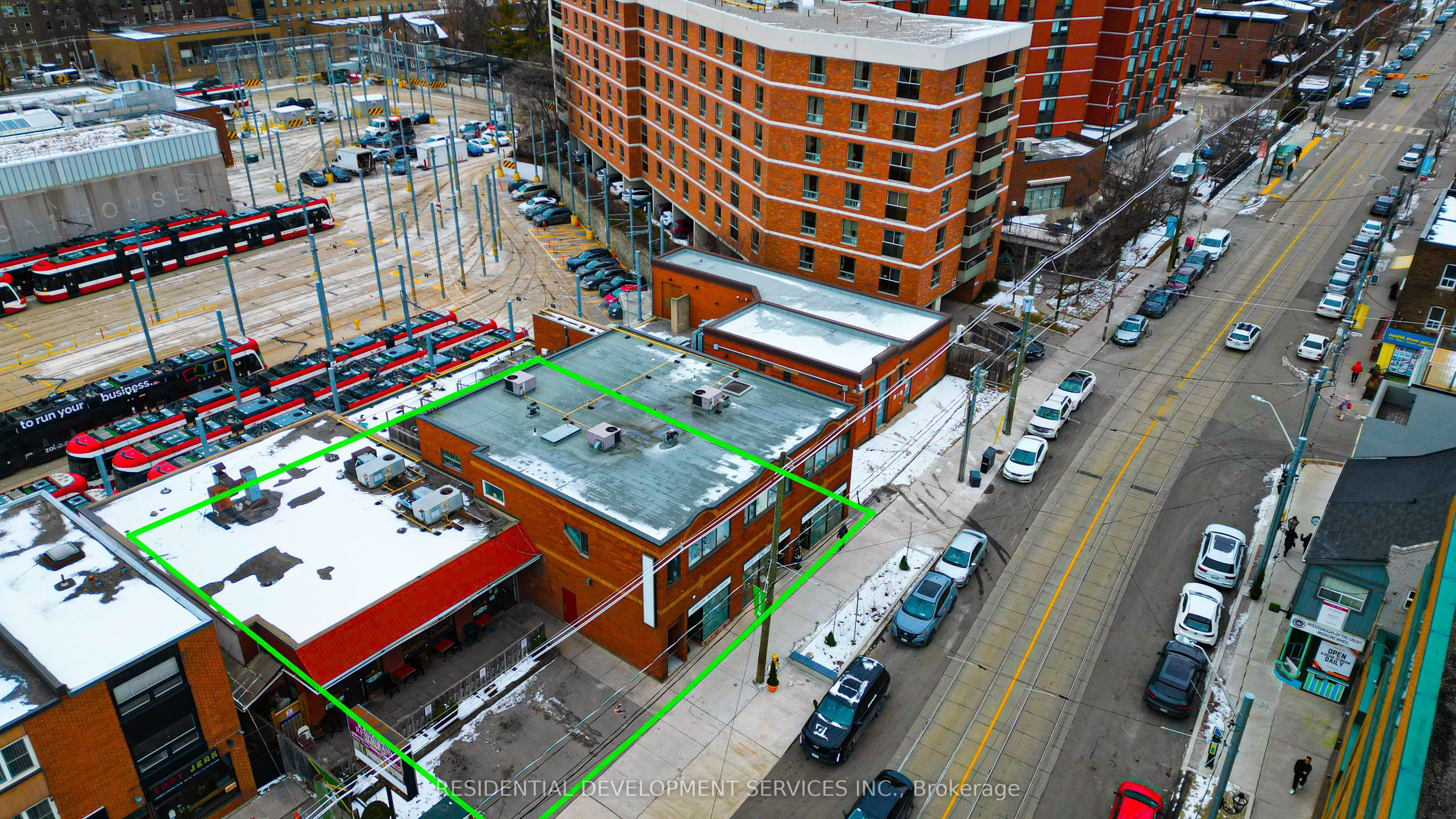 28 Roncesvalles Avenue Property Photo 22