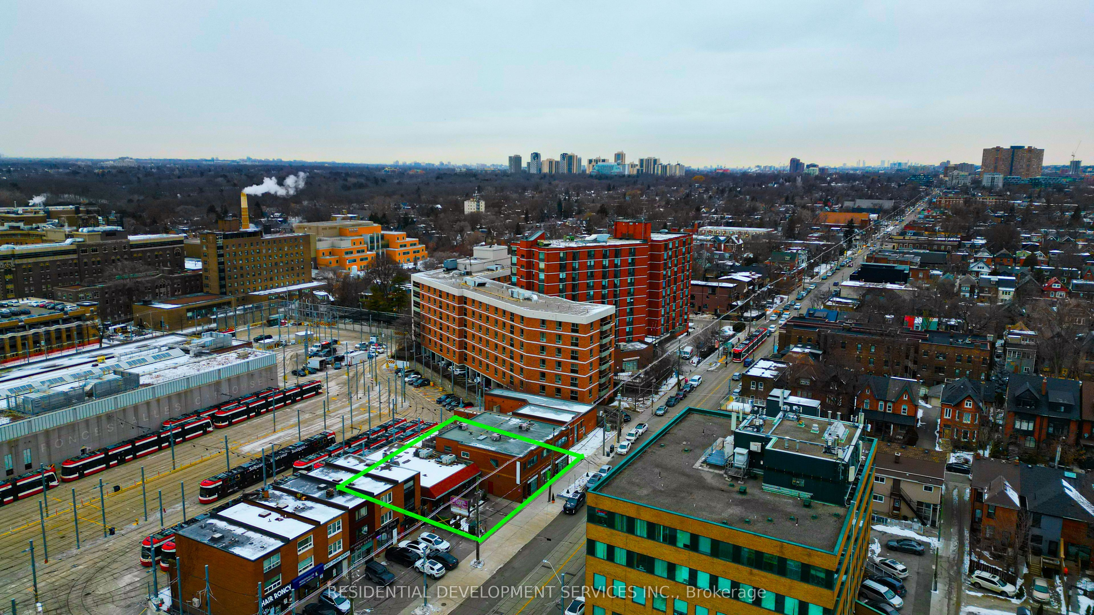 28 Roncesvalles Avenue Property Photo 28