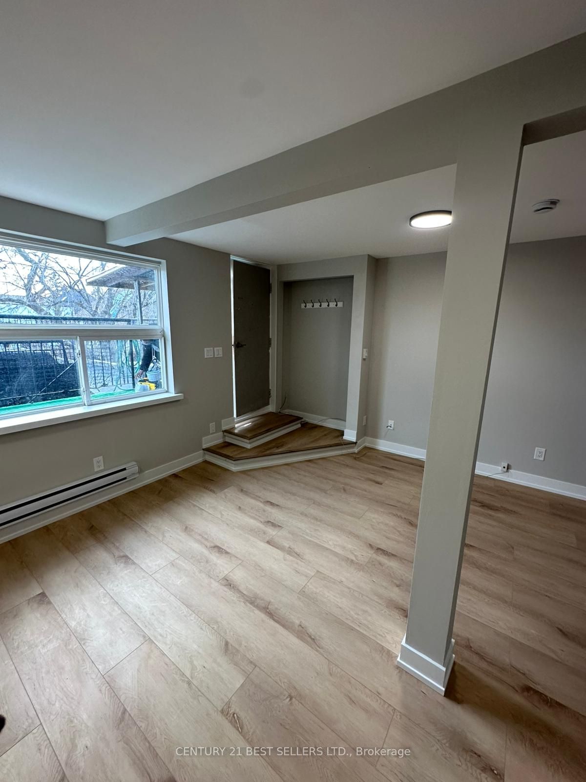3-2961 Lake Shore Boulevard Property Photo 3