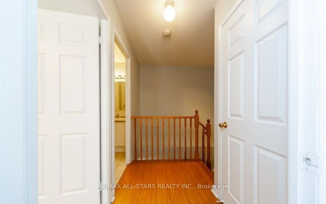 #105 - 37 Four Winds Drive Property Photo 11