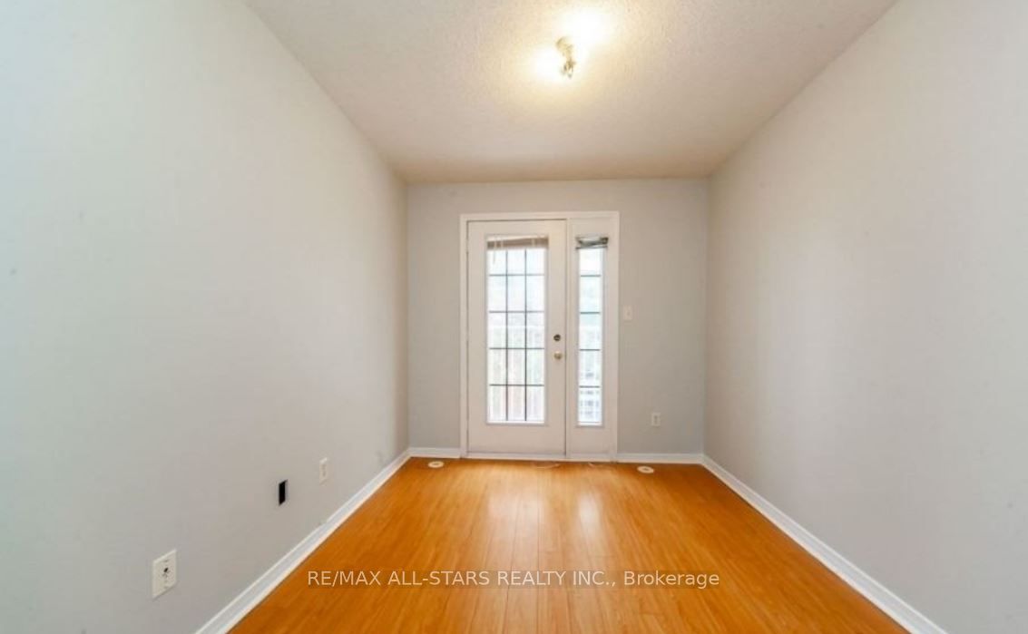 #105 - 37 Four Winds Drive Property Photo 15