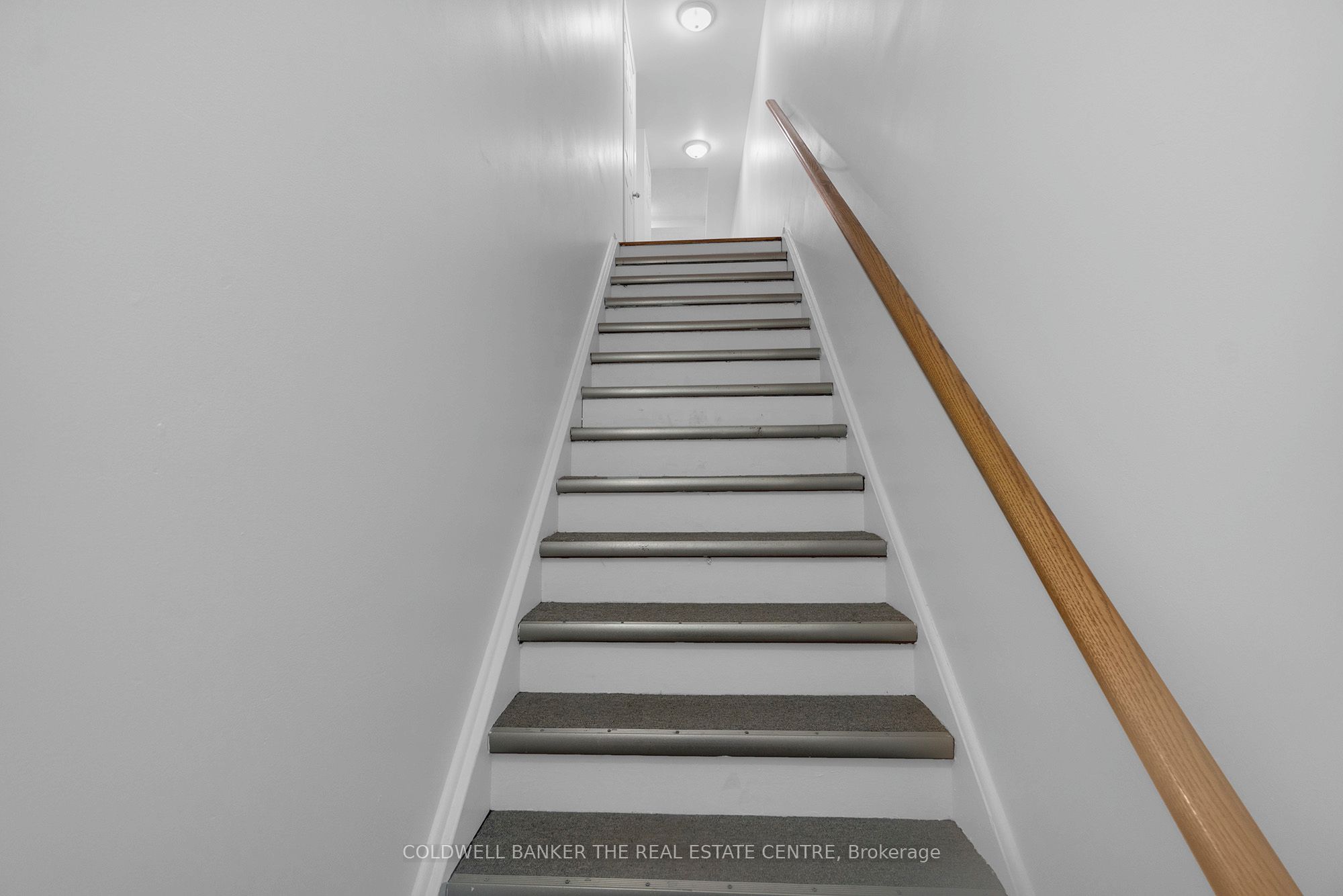 #2057 - 3047 Finch Avenue Property Photo 2