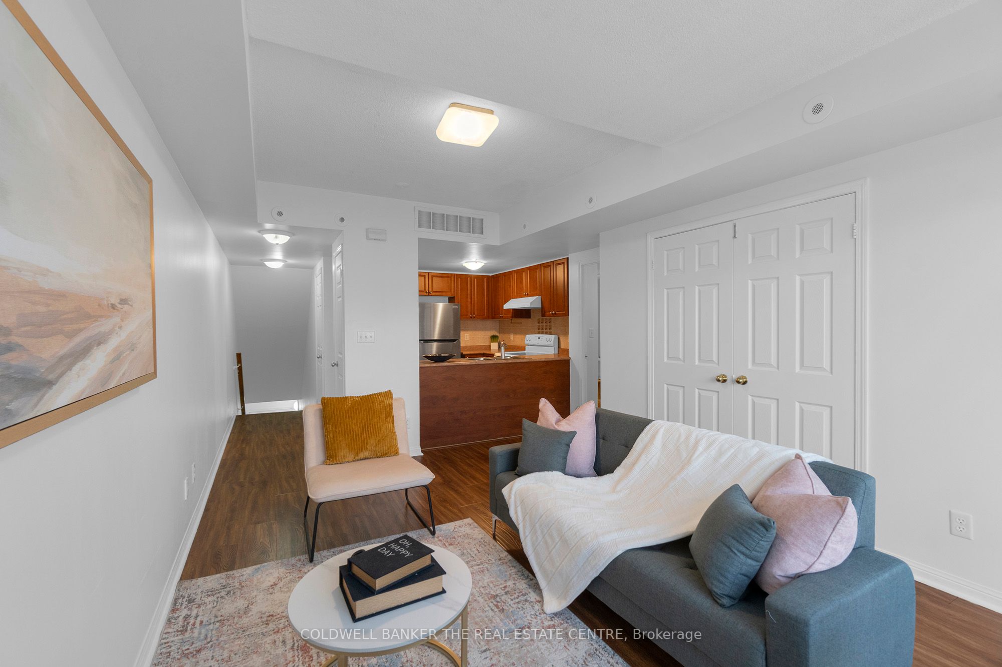 #2057 - 3047 Finch Avenue Property Photo 10