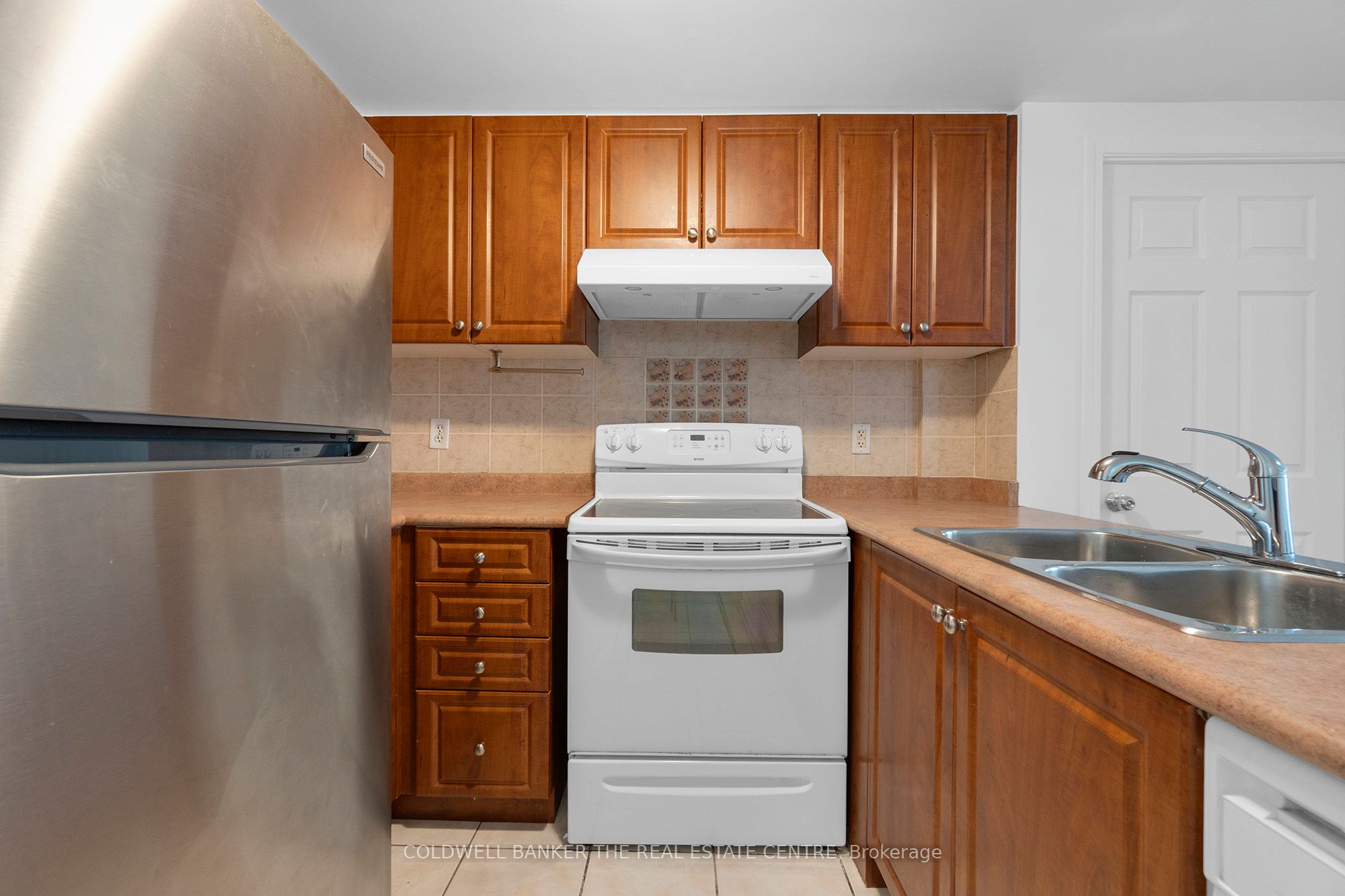 #2057 - 3047 Finch Avenue Property Photo 16
