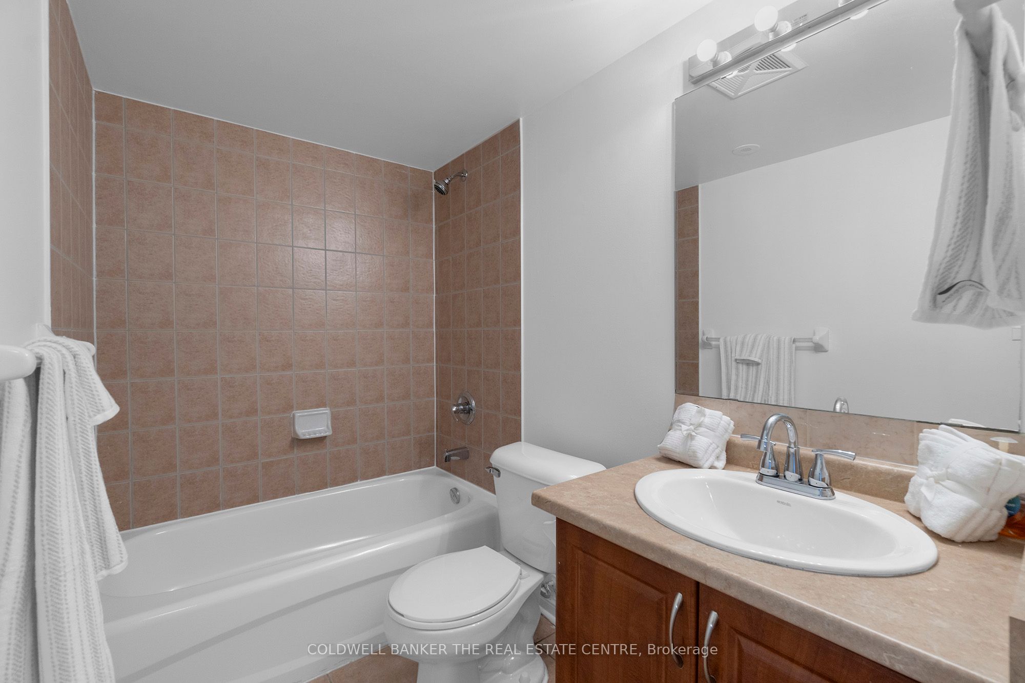 #2057 - 3047 Finch Avenue Property Photo 26