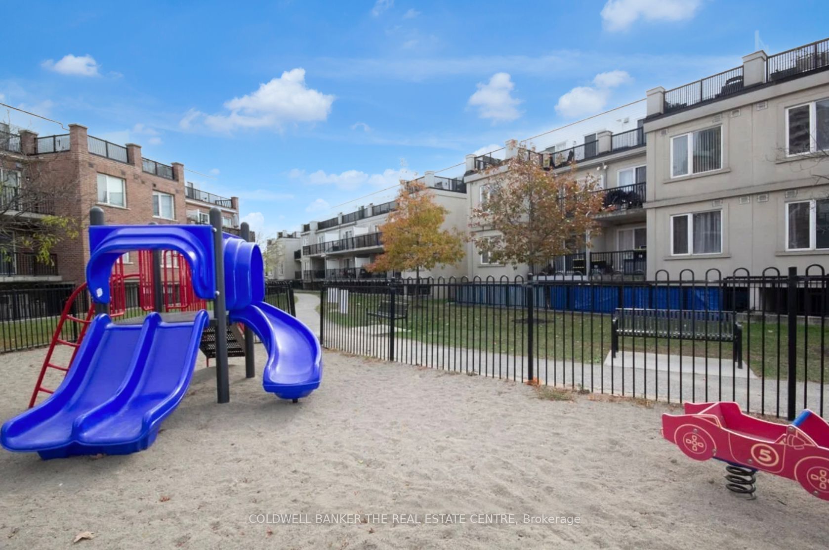 #2057 - 3047 Finch Avenue Property Photo 31