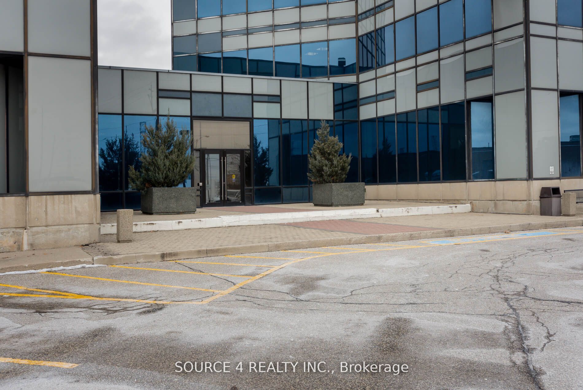 #100 - 75 International Boulevard Property Photo 9