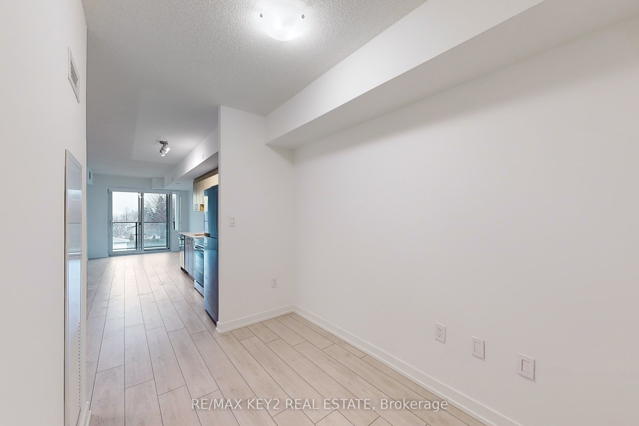 #302 - 556 Marlee Avenue Property Photo 20