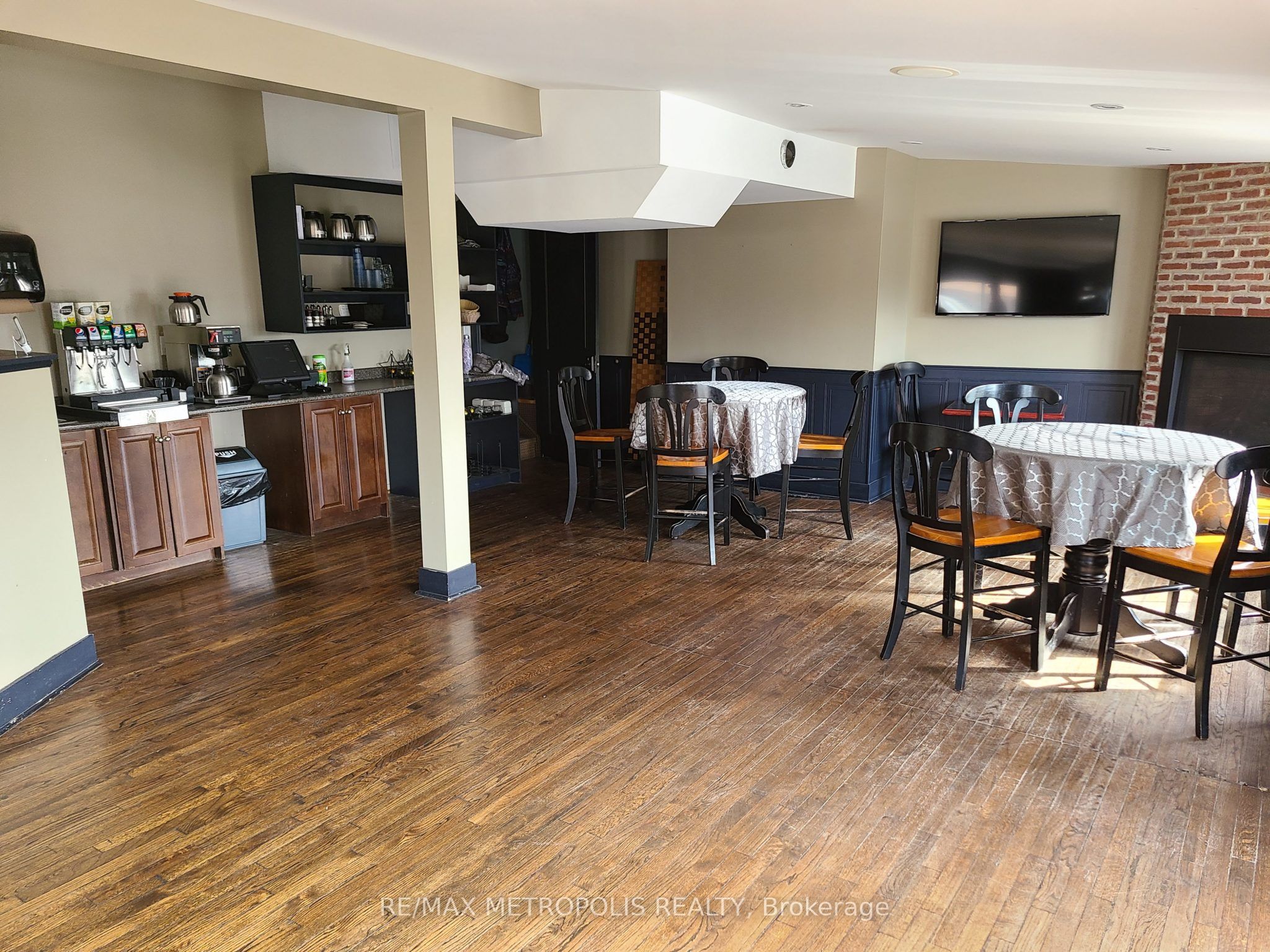 25 Mill Street Property Photo 10