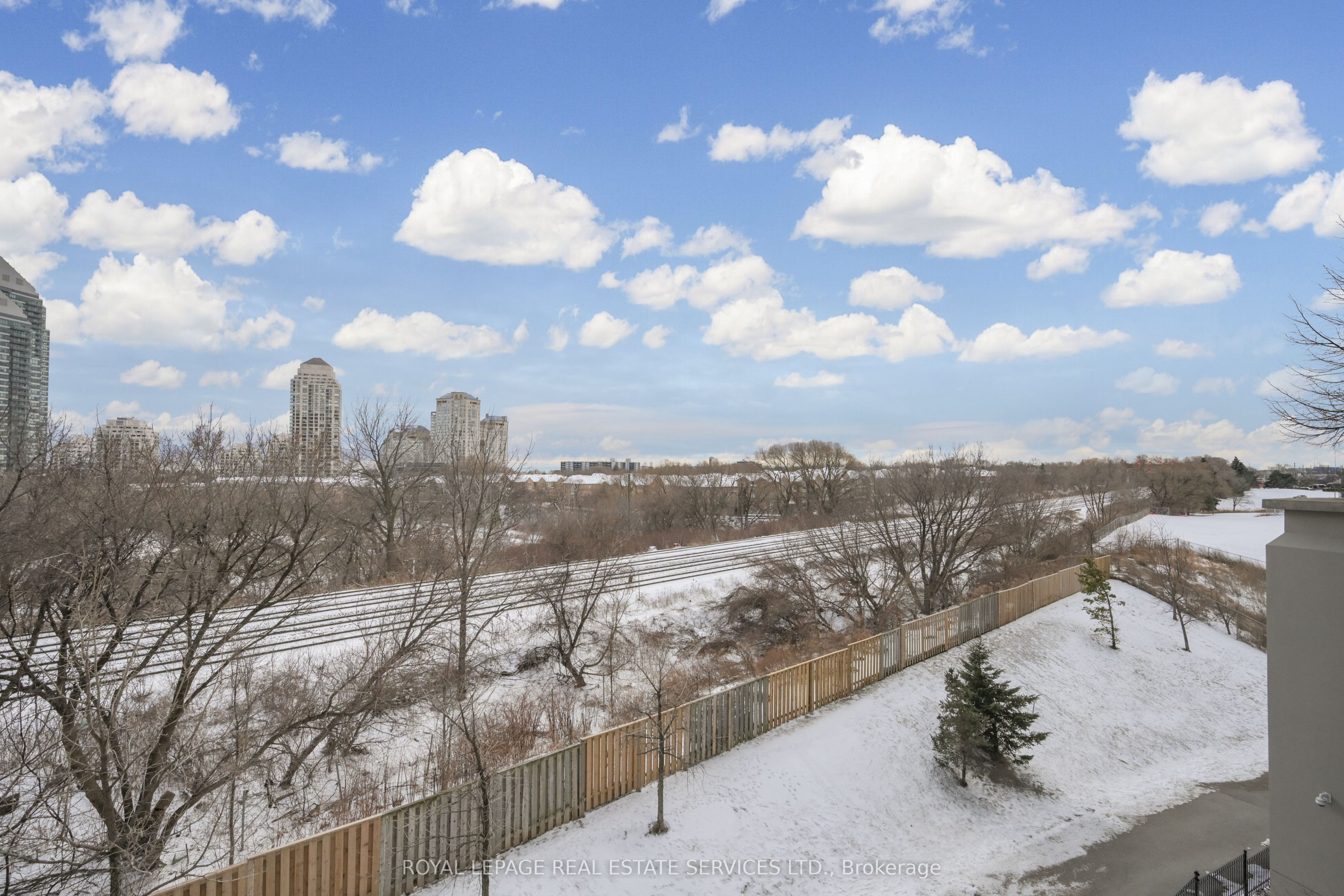 #923 - 165 Legion Road Property Photo 29
