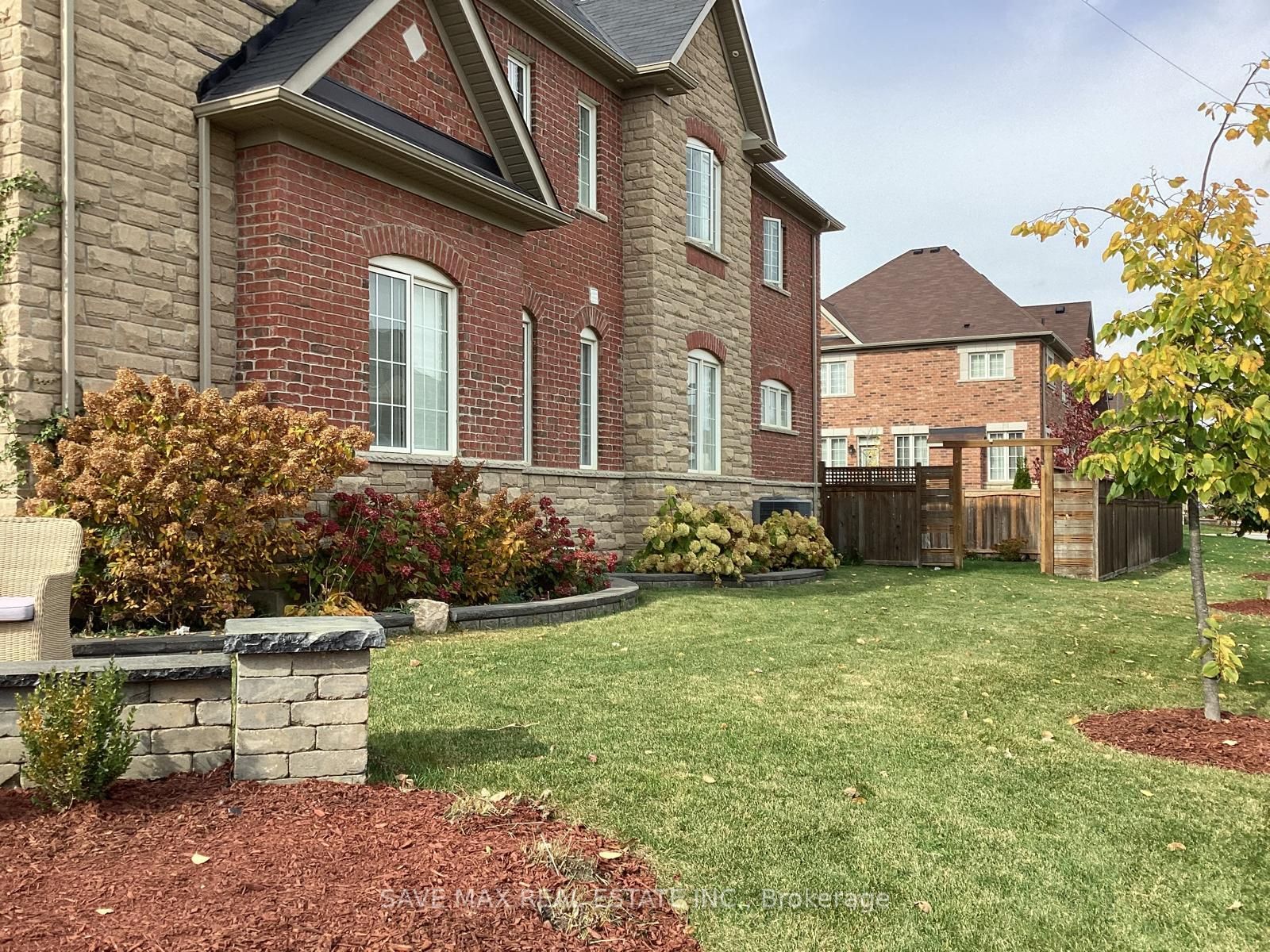 2 Hamilton Court Property Photo 32