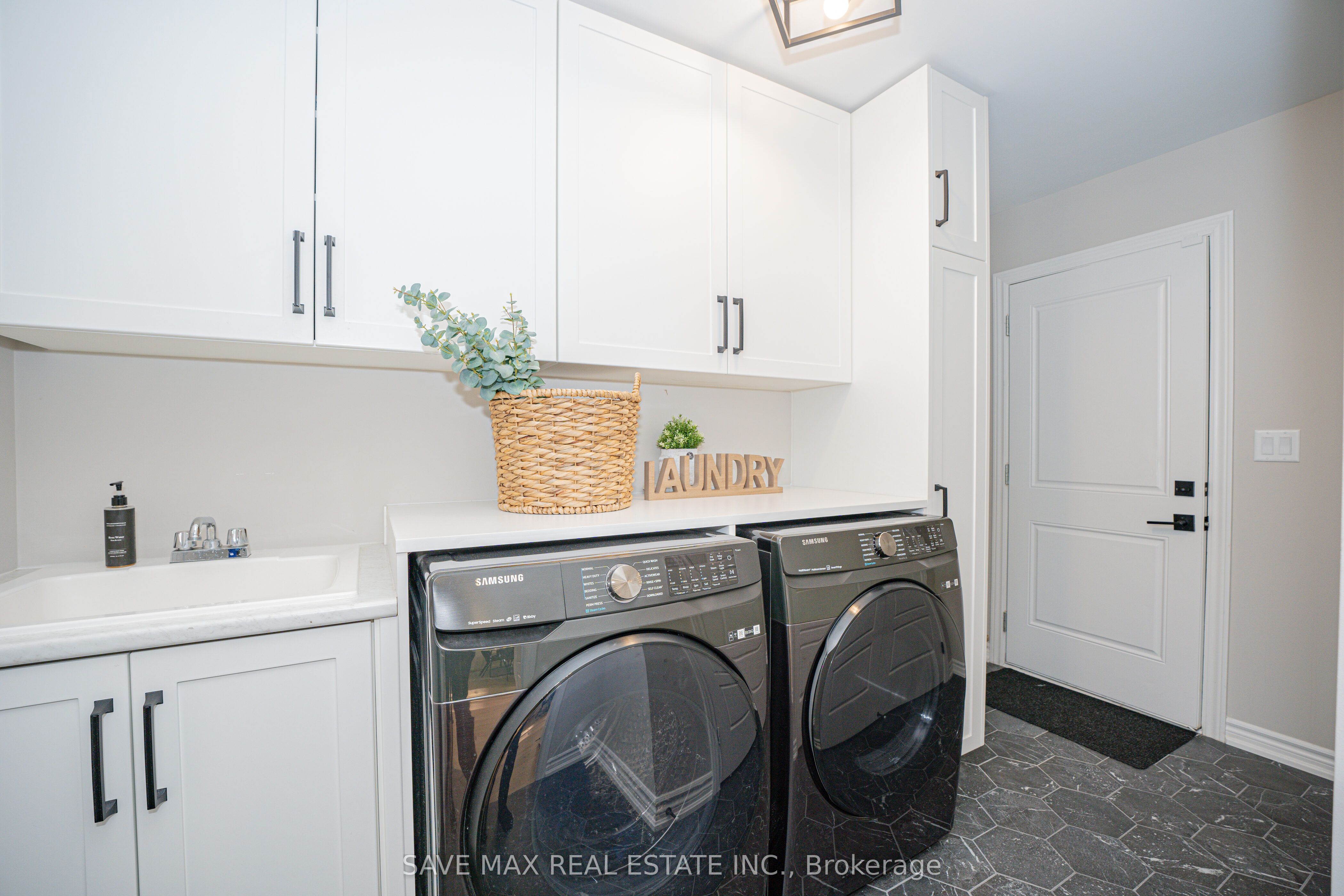 449 Thornborrow Court Property Photo 21
