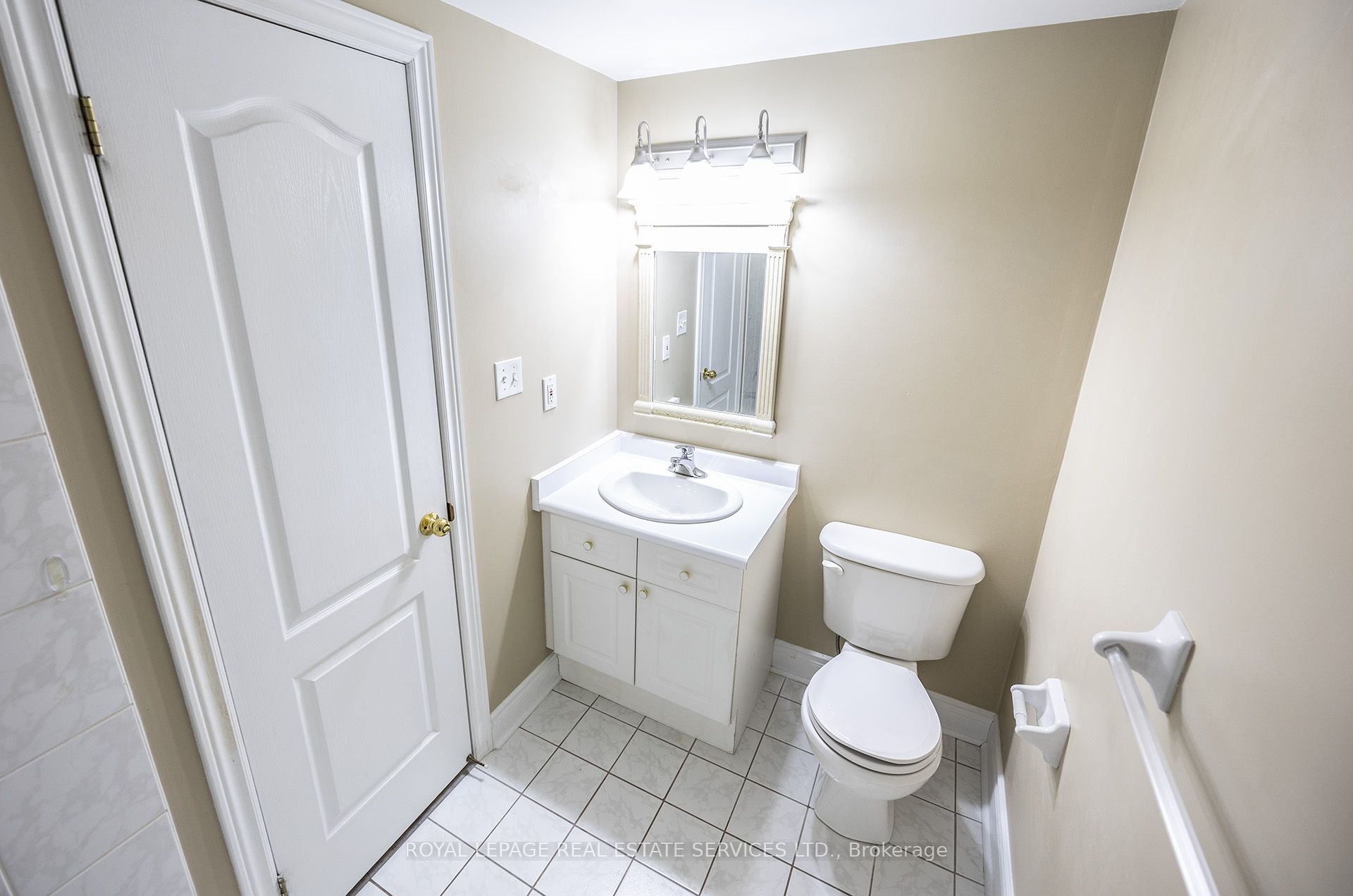 #1 - 5427 Lakeshore Road Property Photo 15