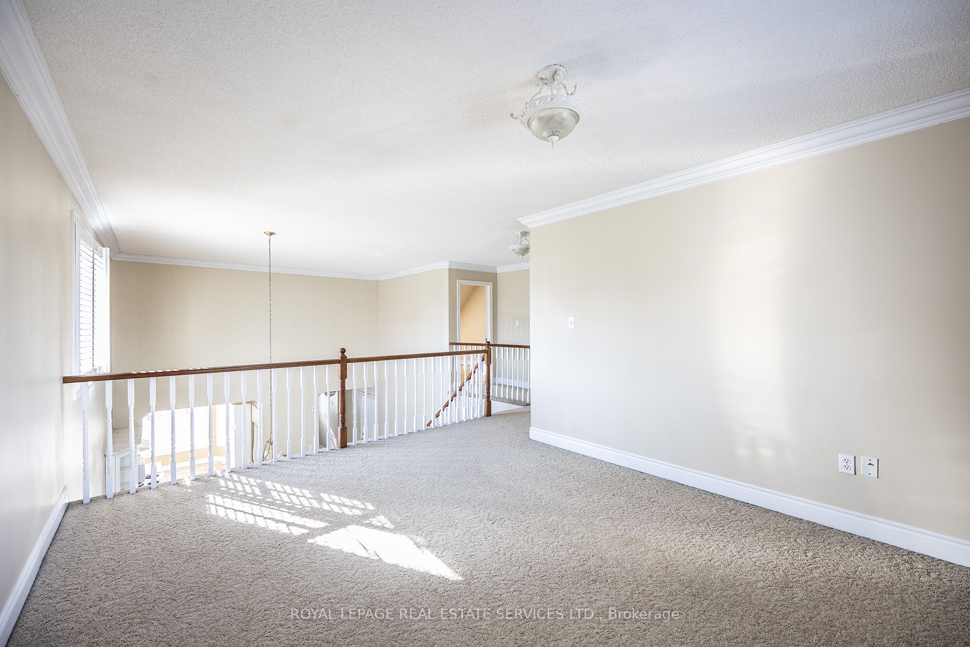#1 - 5427 Lakeshore Road Property Photo 19