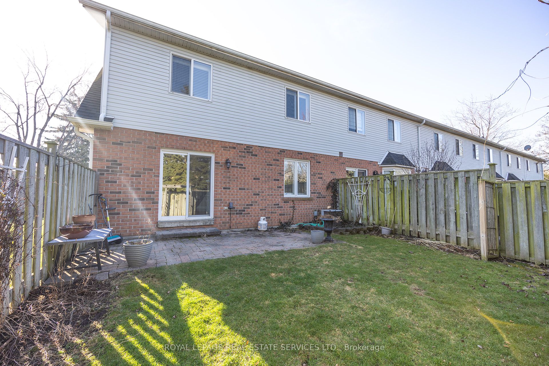 #1 - 5427 Lakeshore Road Property Photo 28