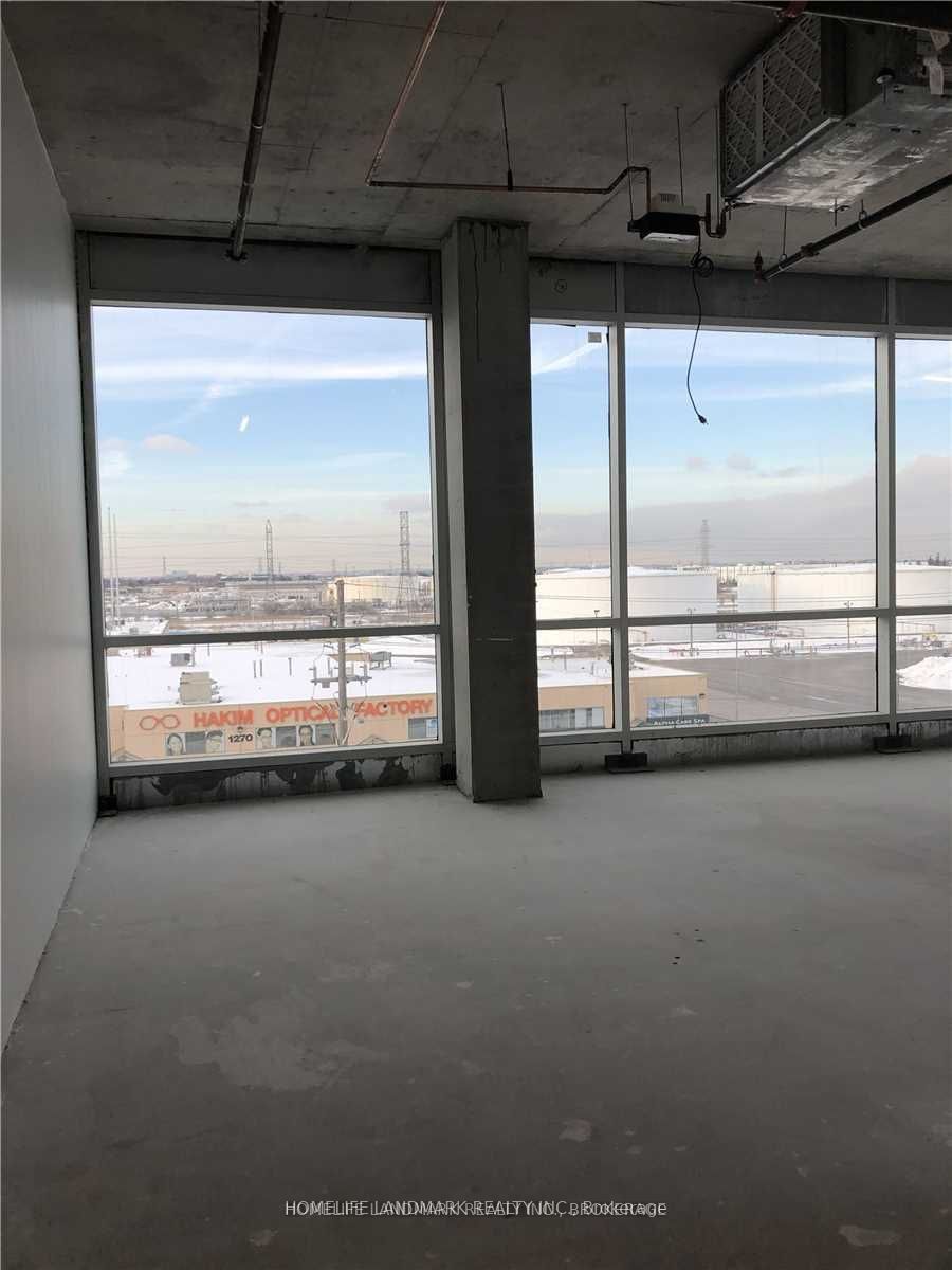 #410 - 1275 Finch Avenue Property Photo 6