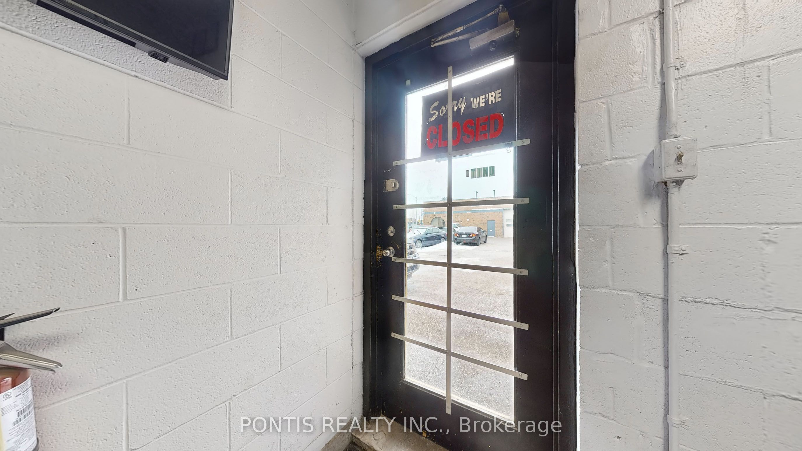 #unit-2 - 6588 Finch Avenue Property Photo 8