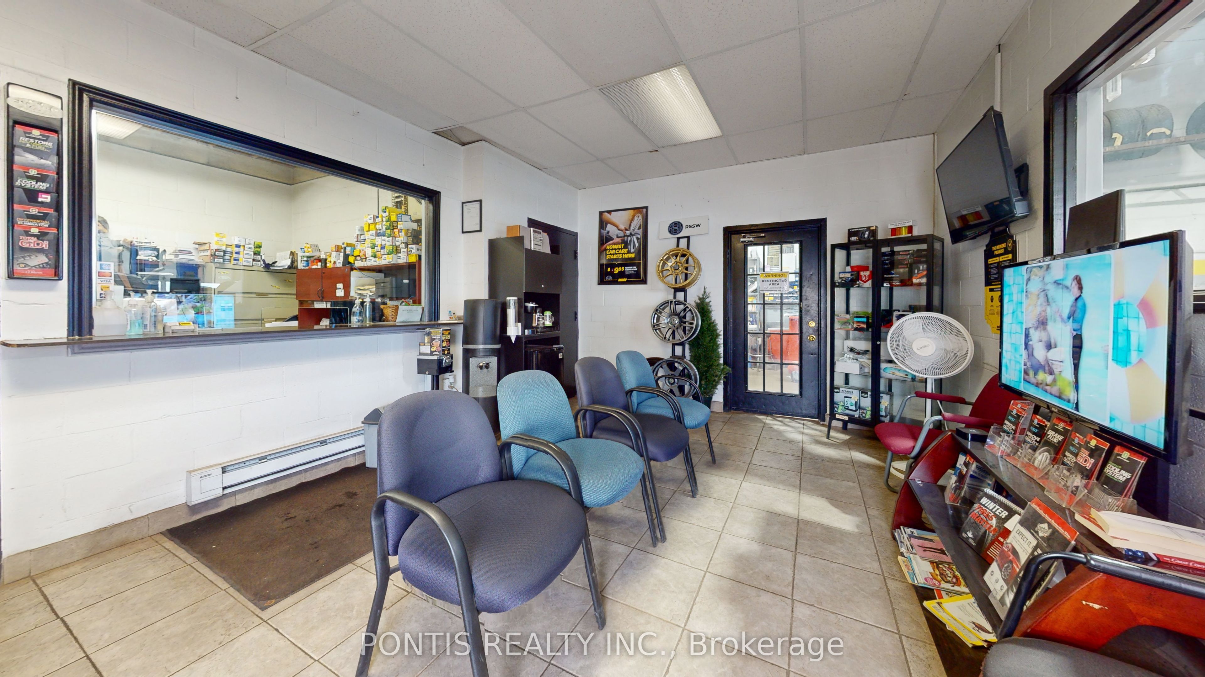 #unit-2 - 6588 Finch Avenue Property Photo 9
