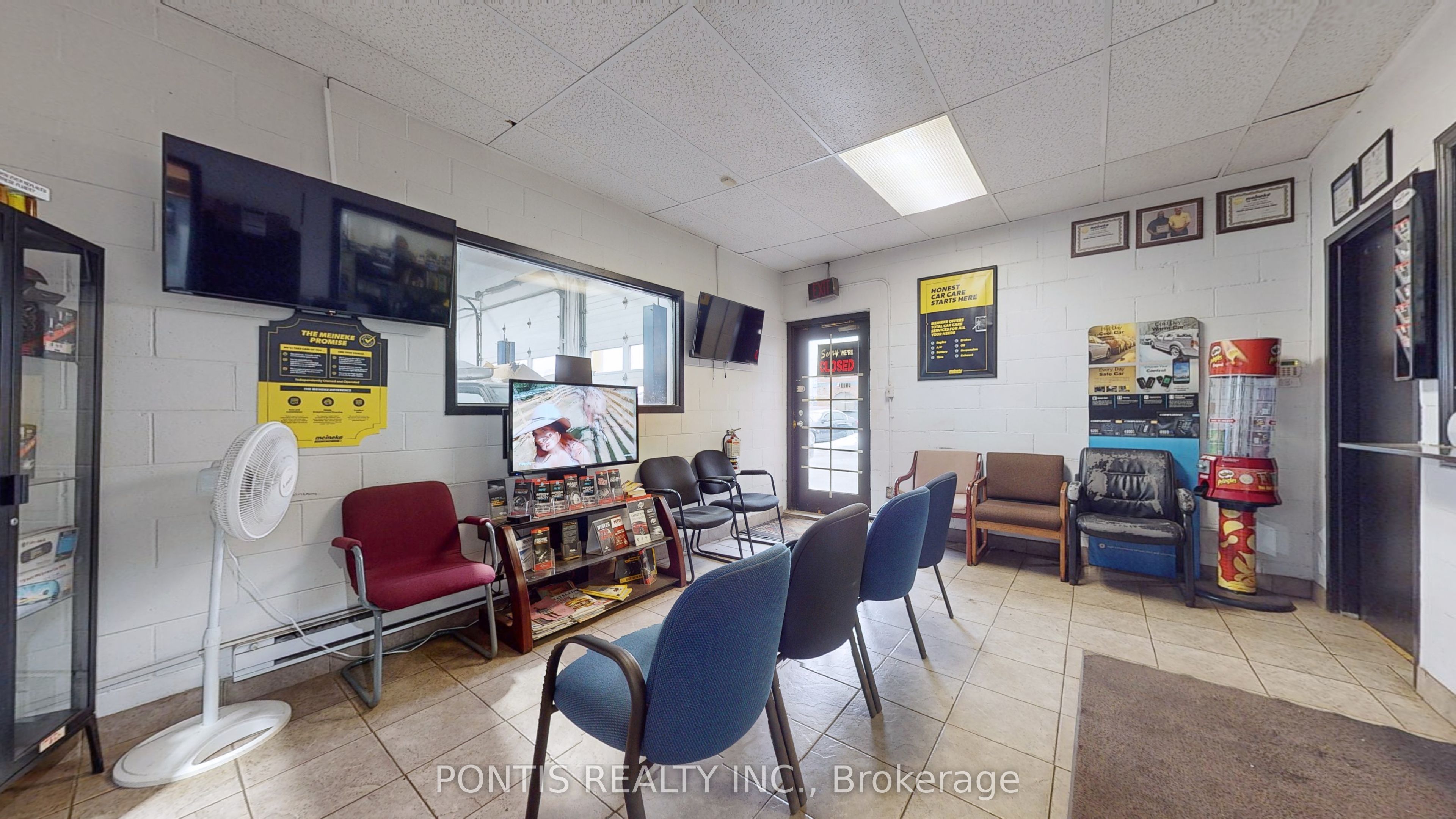 #unit-2 - 6588 Finch Avenue Property Photo 10