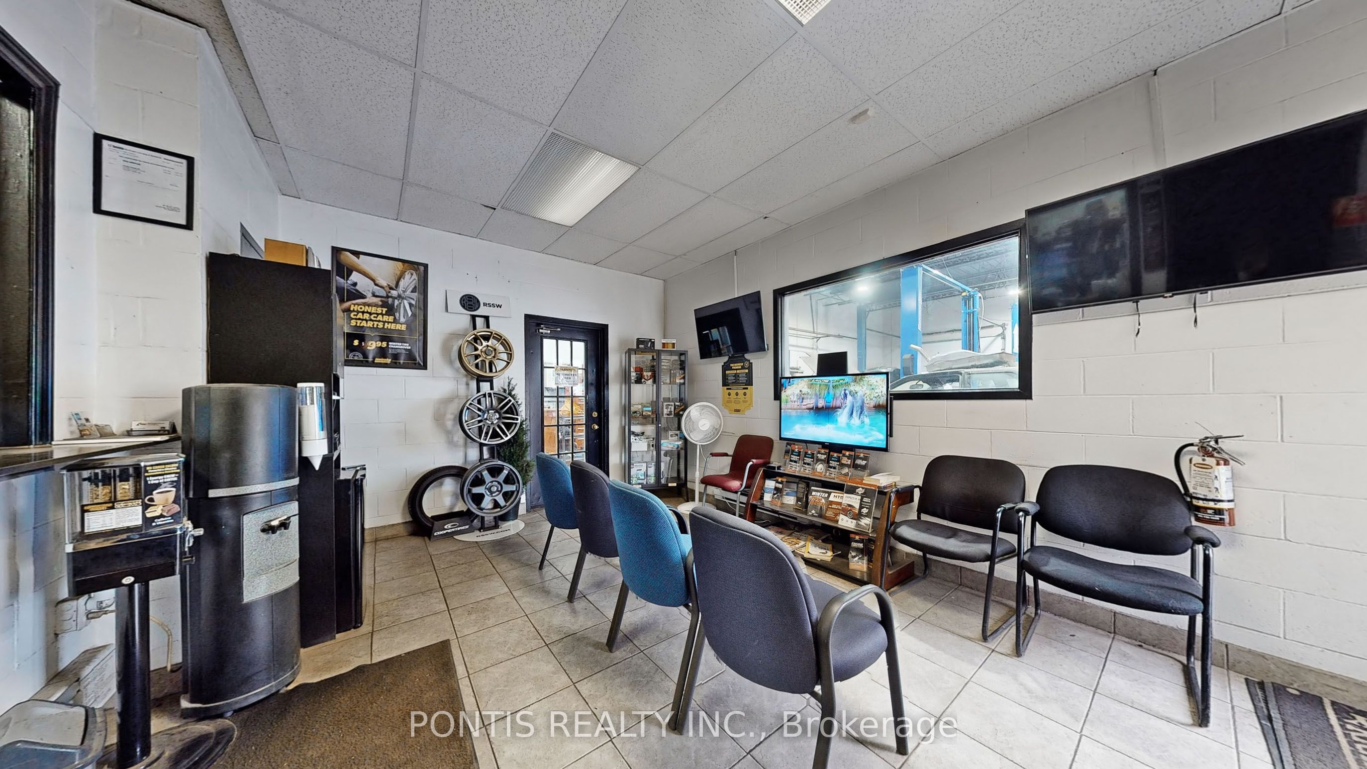 #unit-2 - 6588 Finch Avenue Property Photo 11