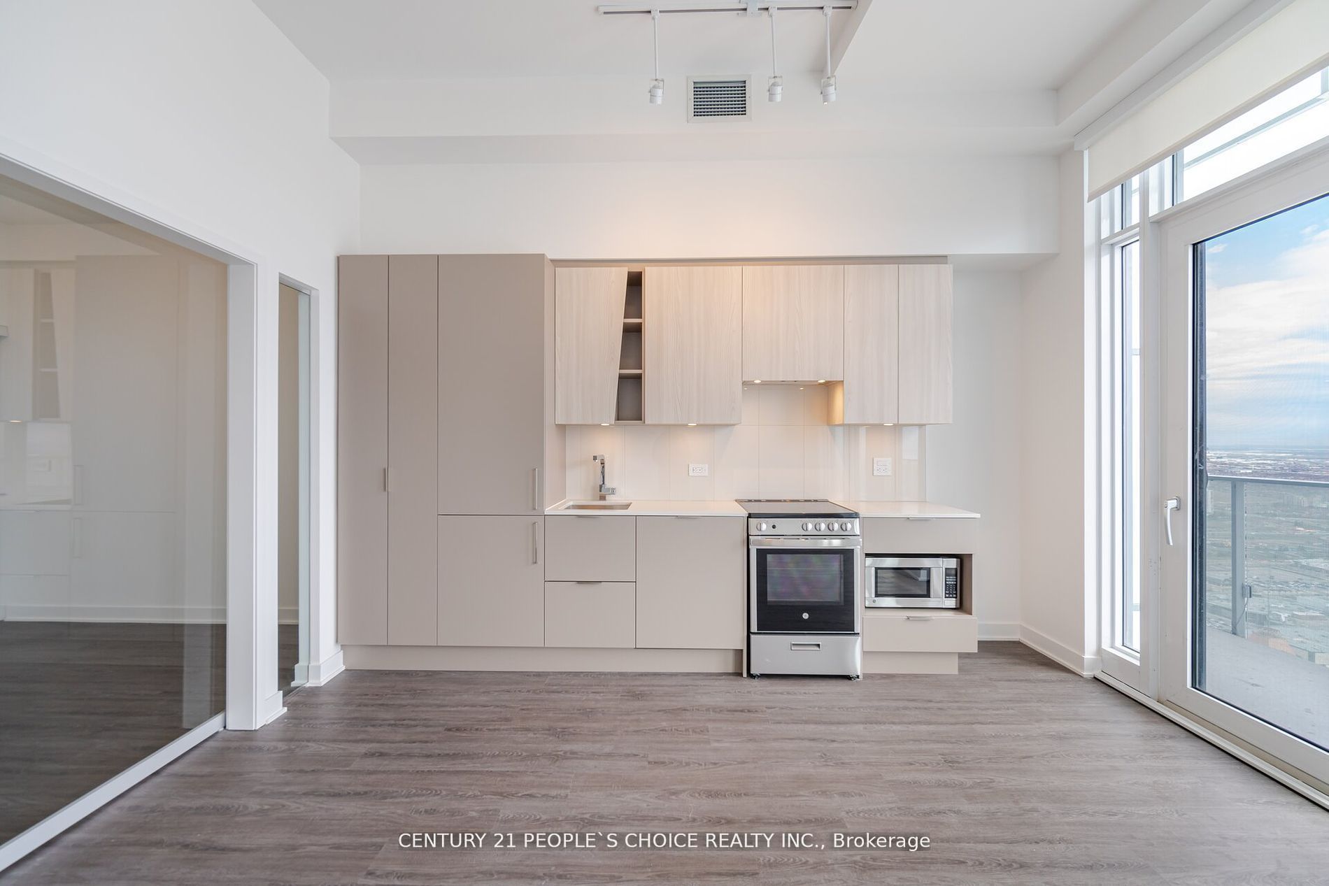 #6014 - 3900 Confederation Parkway Property Photo 15