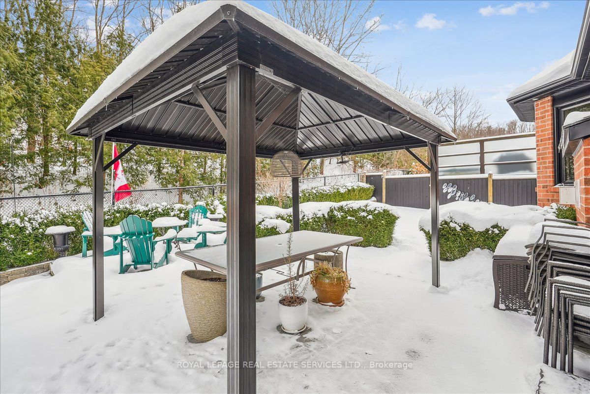 16 Arborglen Drive Property Photo 34