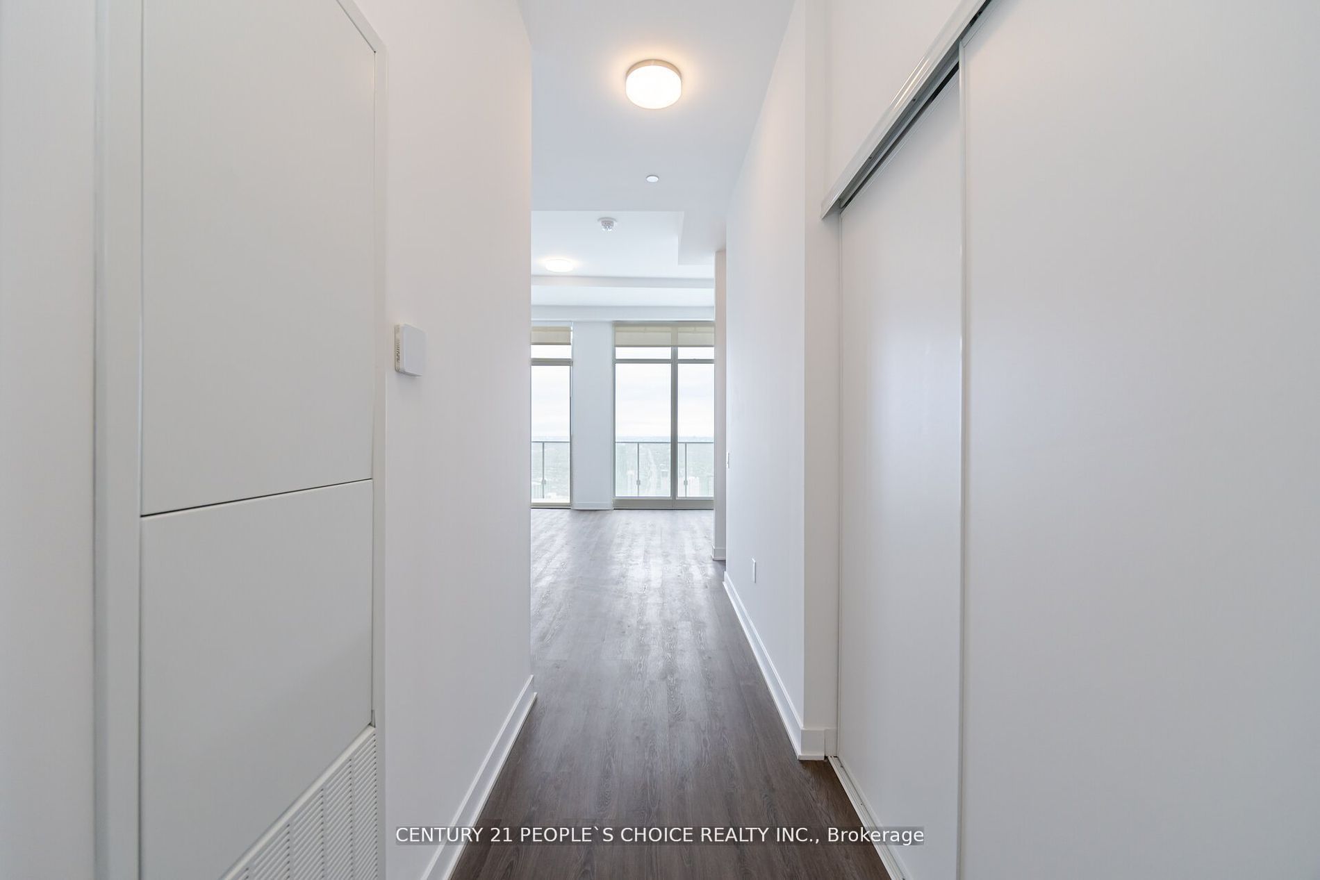 #6014 - 3900 Confederation Parkway Property Photo 8