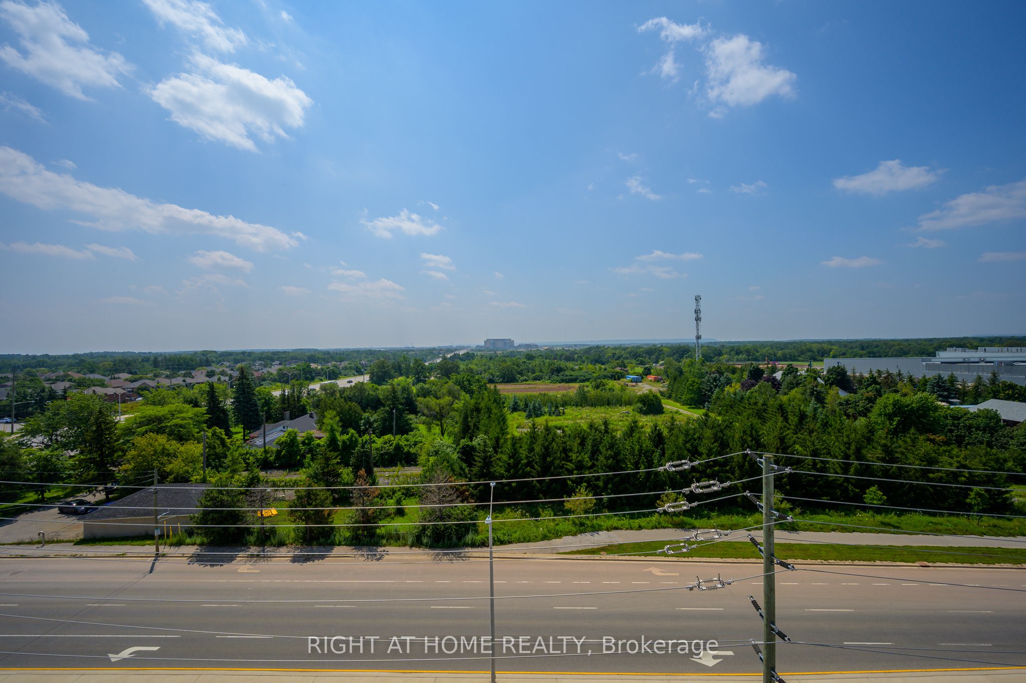 #605 - 509 Dundas Street Property Photo 29