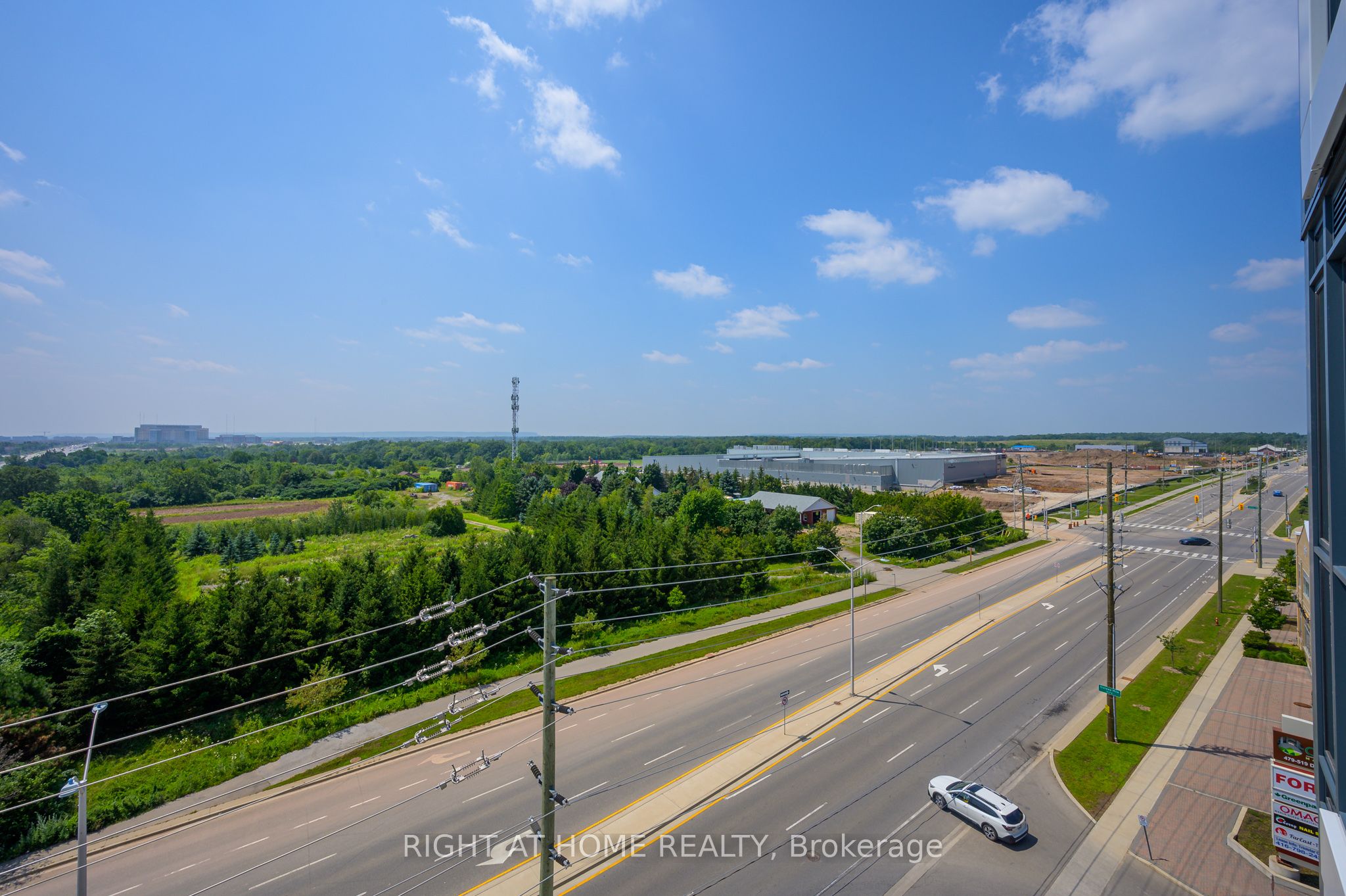 #605 - 509 Dundas Street Property Photo 30