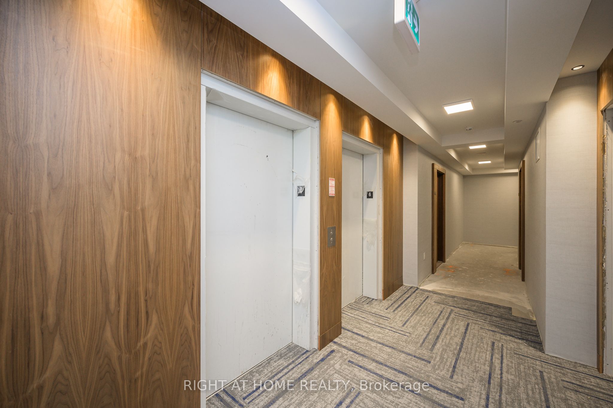 #605 - 509 Dundas Street Property Photo 31