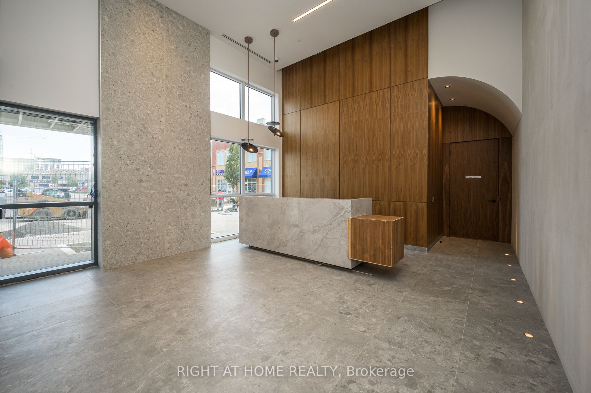 #605 - 509 Dundas Street Property Photo 38