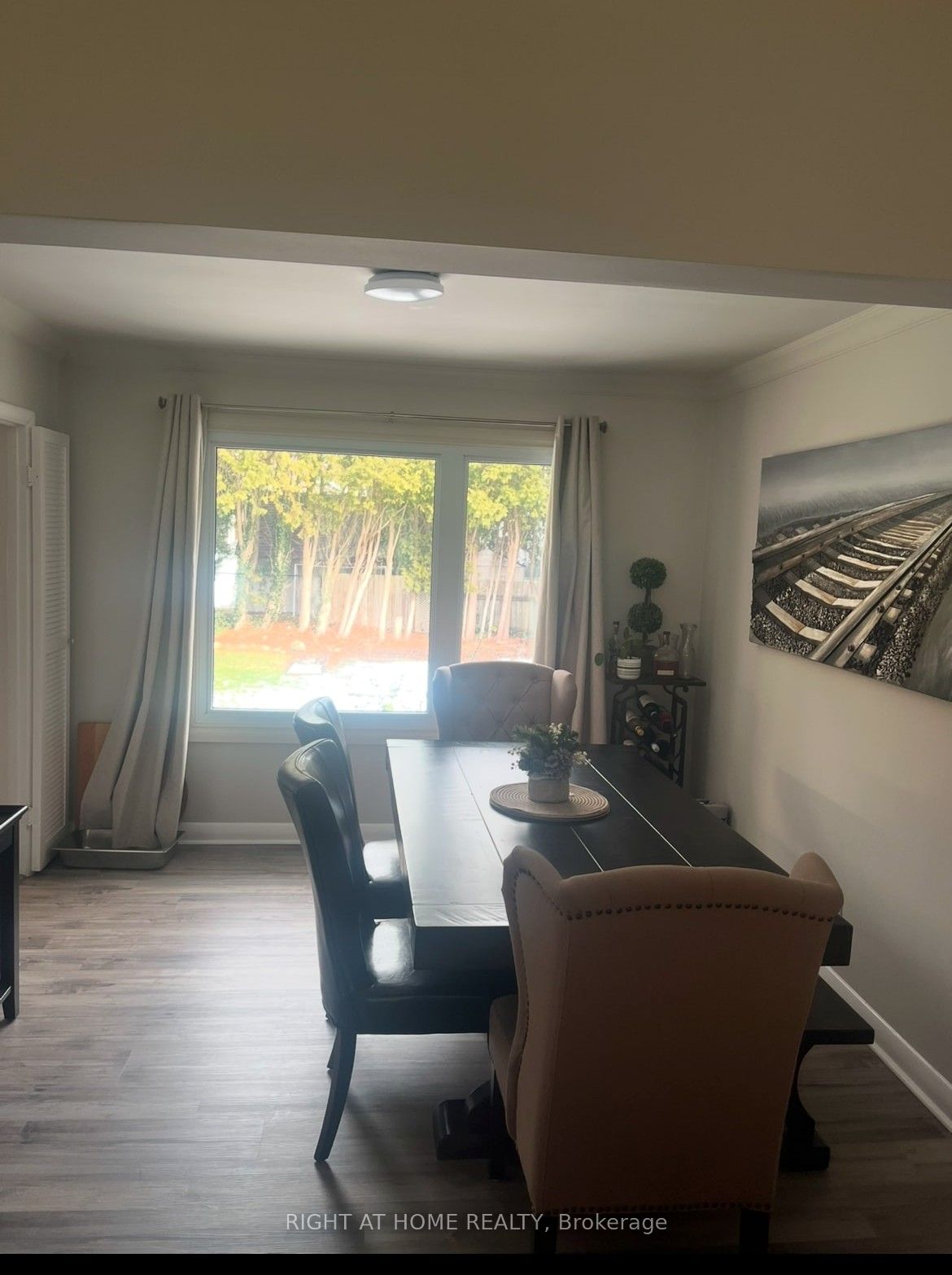 253 Strathcona Drive Property Photo 3