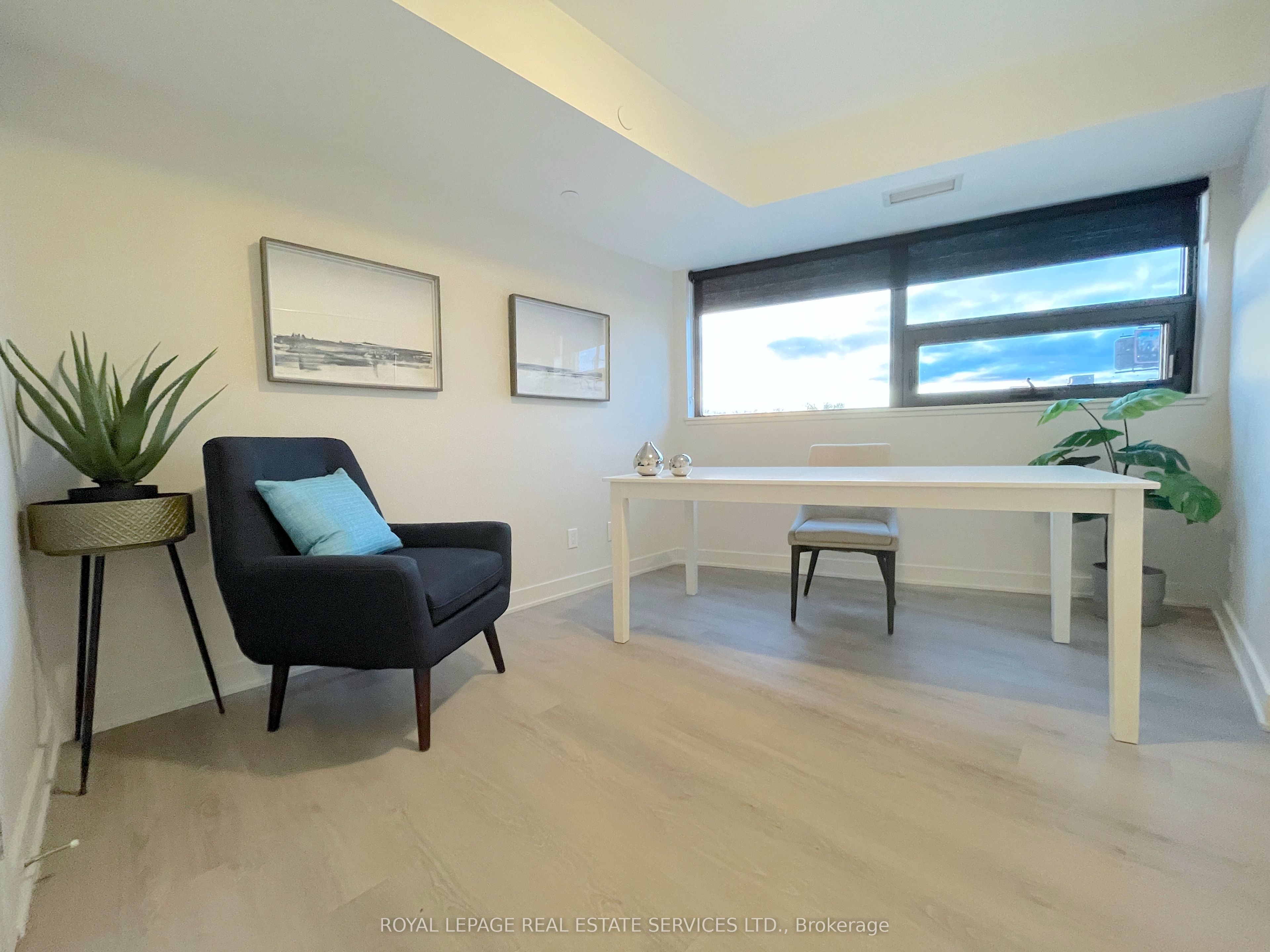 #208 - 3385 Dundas Street Property Photo 16