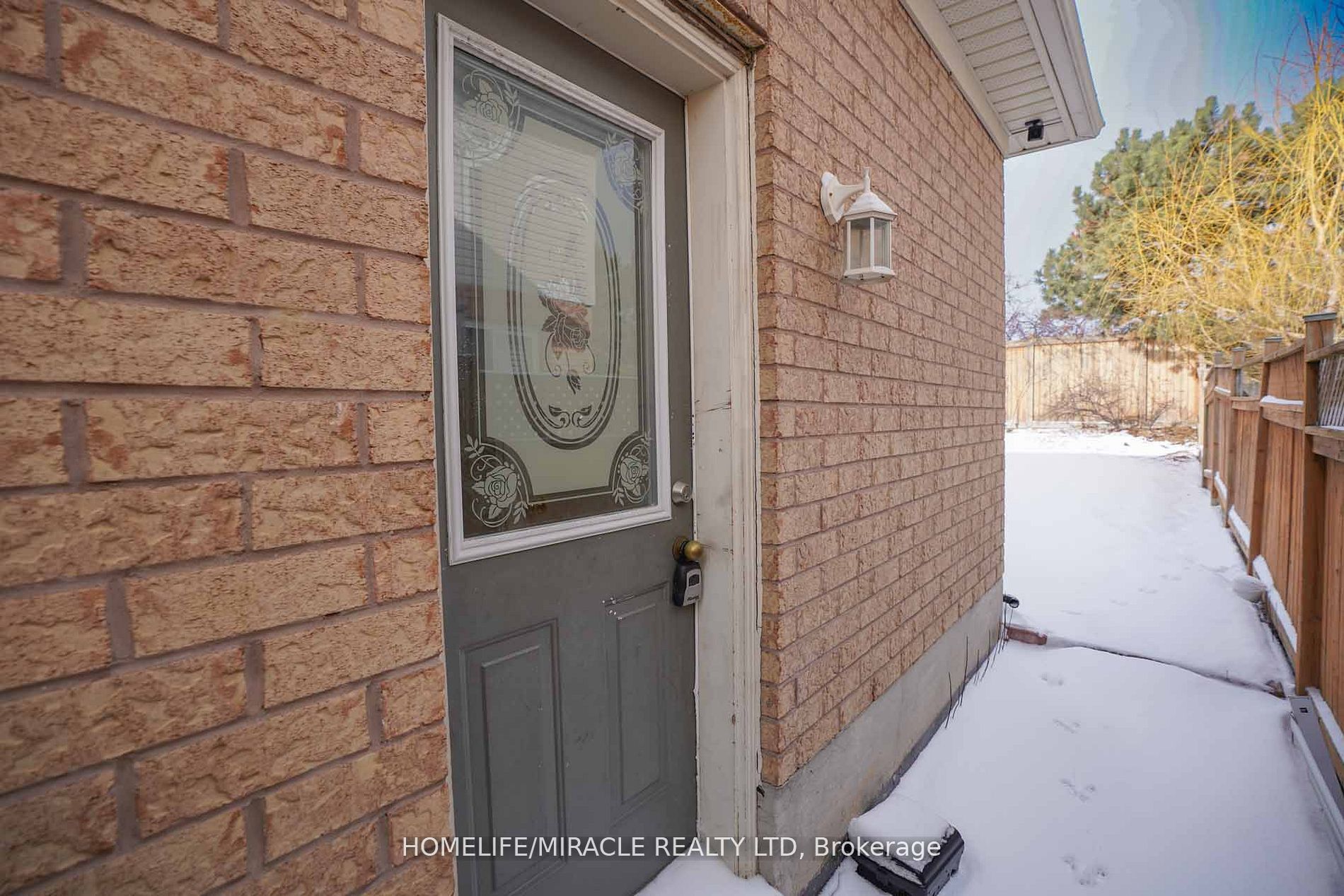 ##lower - 22 Courtsfield Crescent Property Photo 5