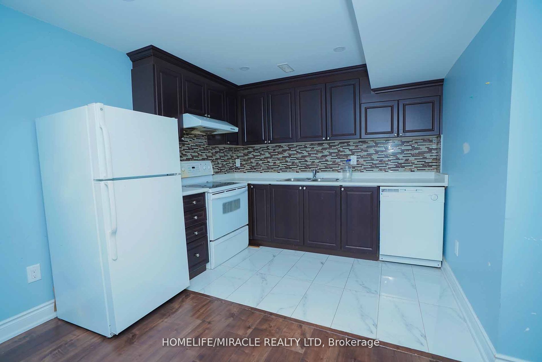##lower - 22 Courtsfield Crescent Property Photo 8