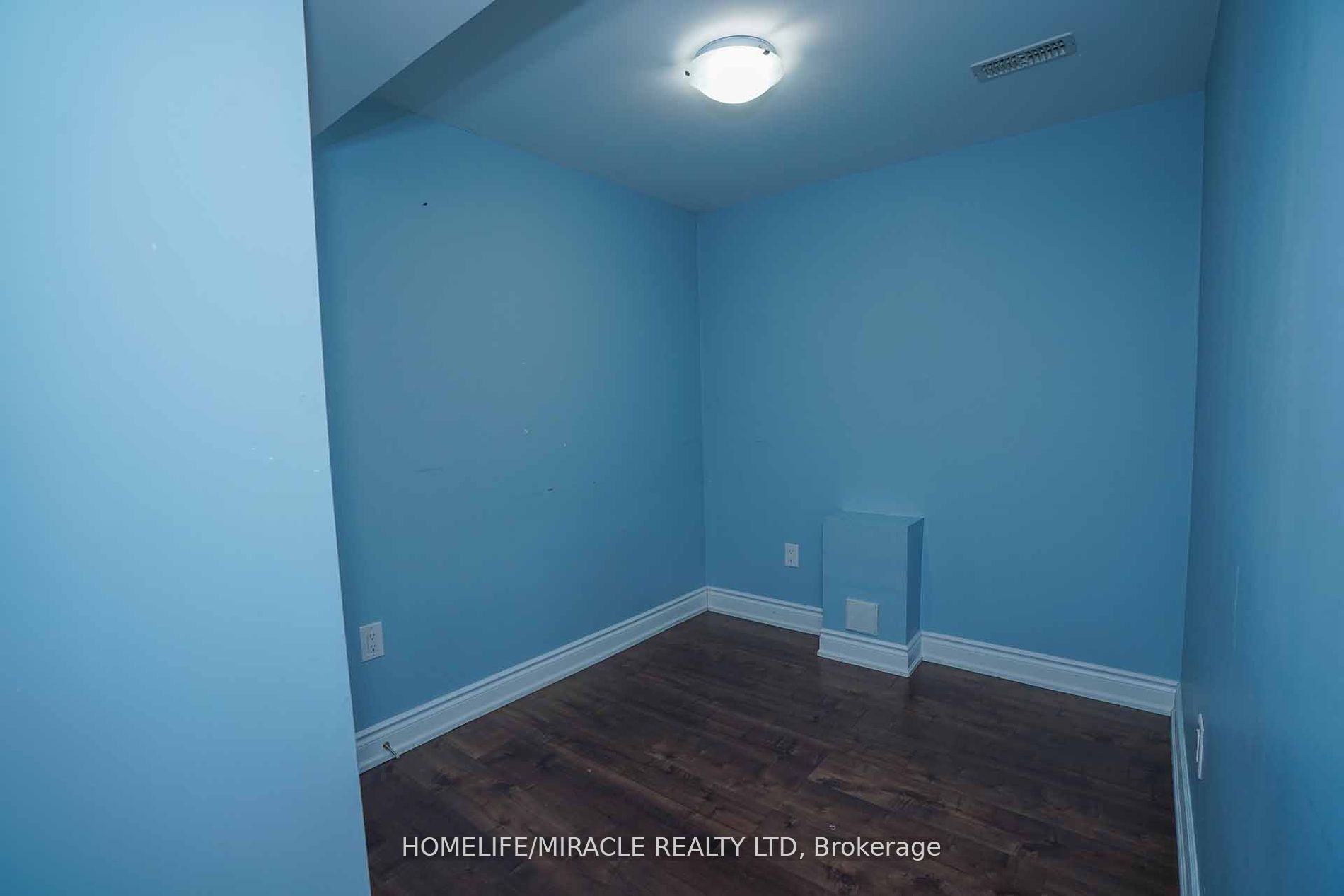 ##lower - 22 Courtsfield Crescent Property Photo 10