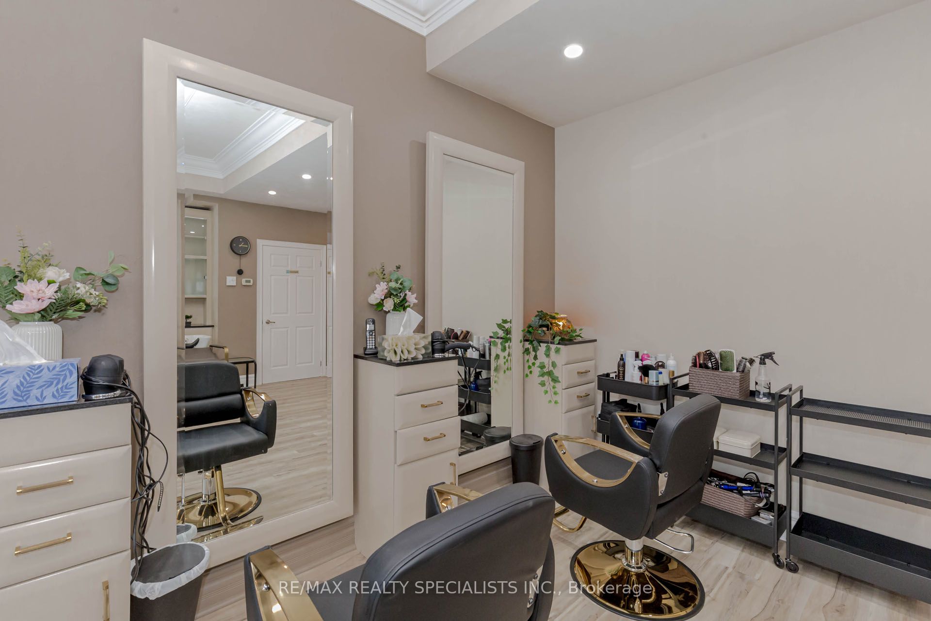 633 Holly Avenue Property Photo 18