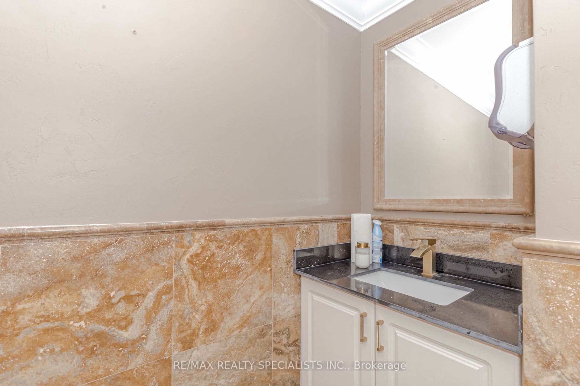 633 Holly Avenue Property Photo 36