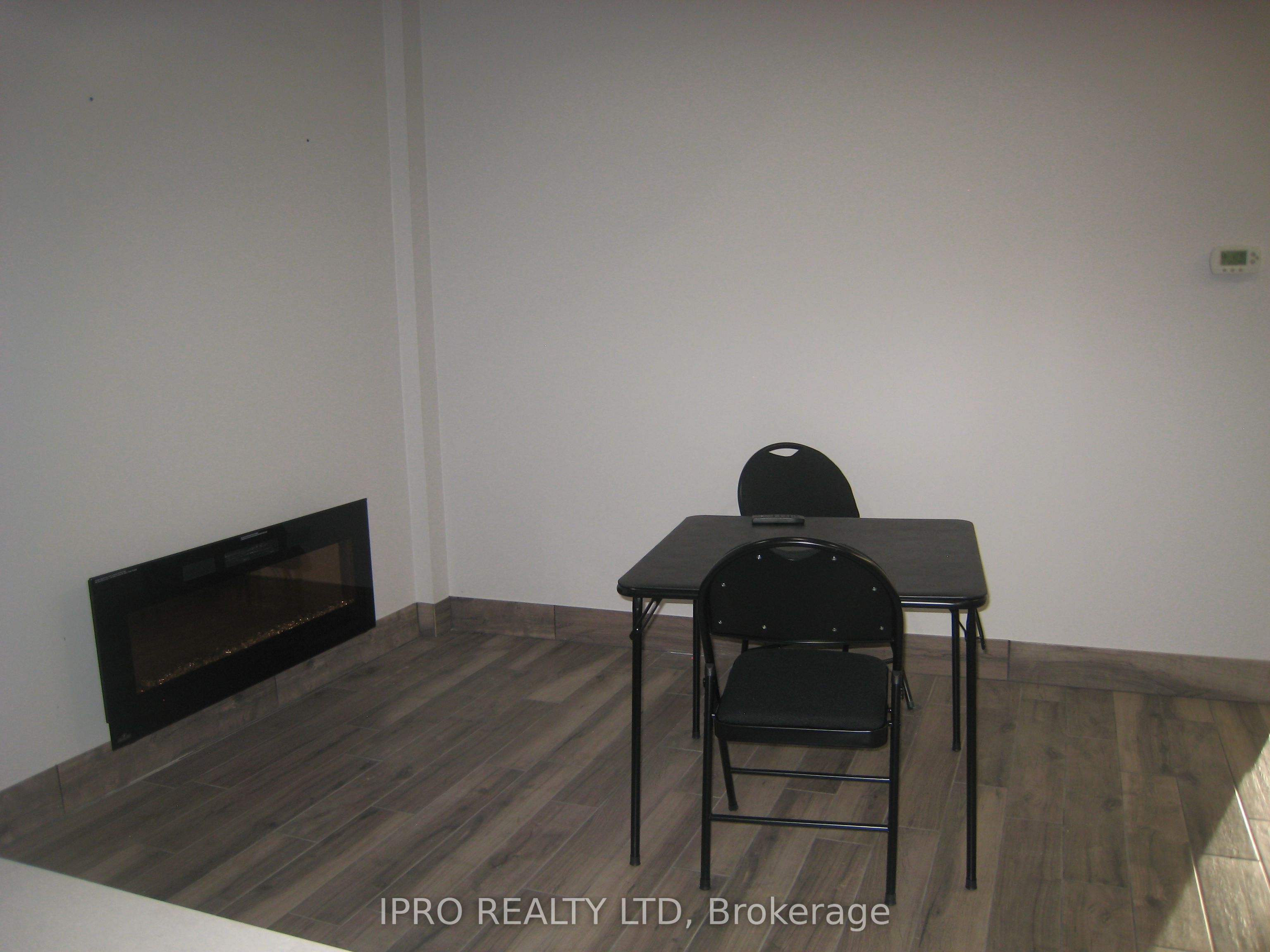 #6 - 217 Speers Road Property Photo 11